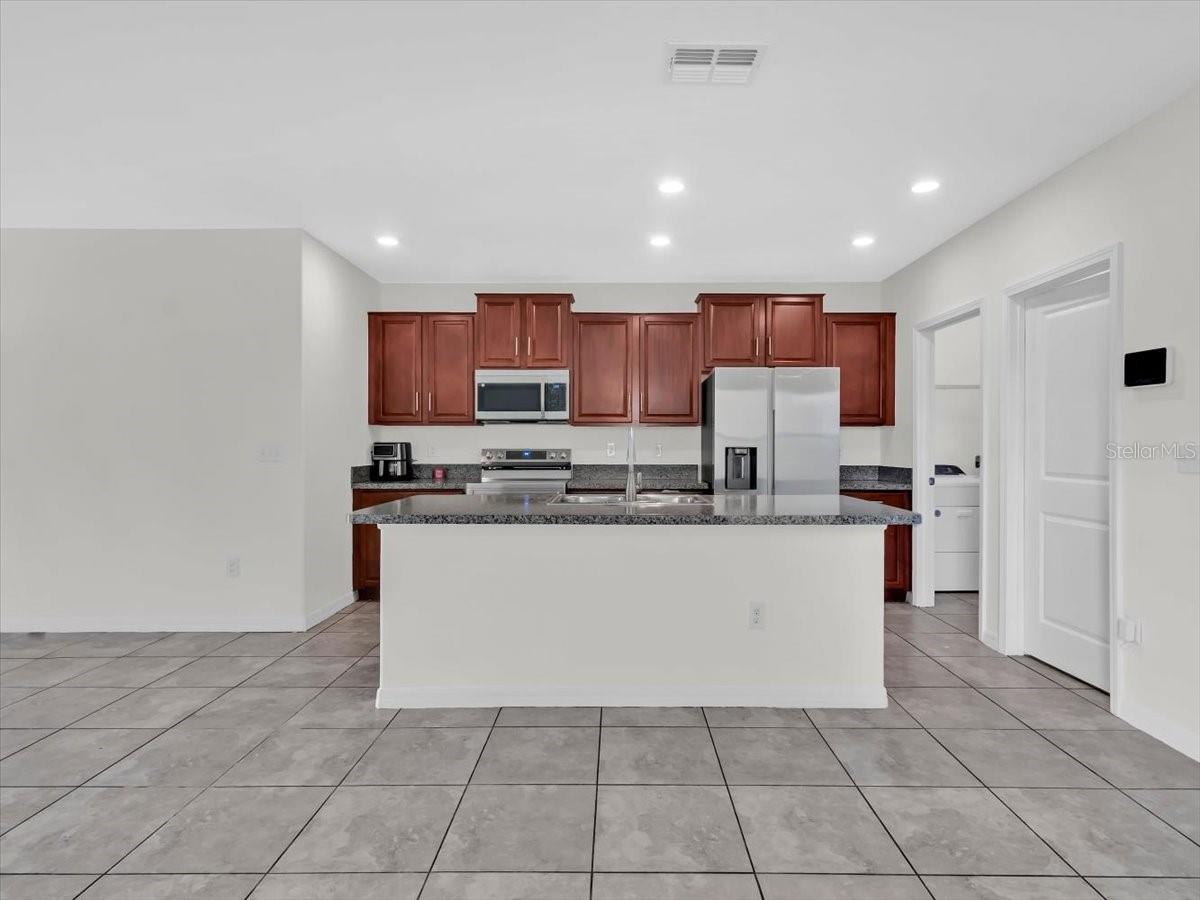 4924 REFLECTING POND CIR — photo 14
