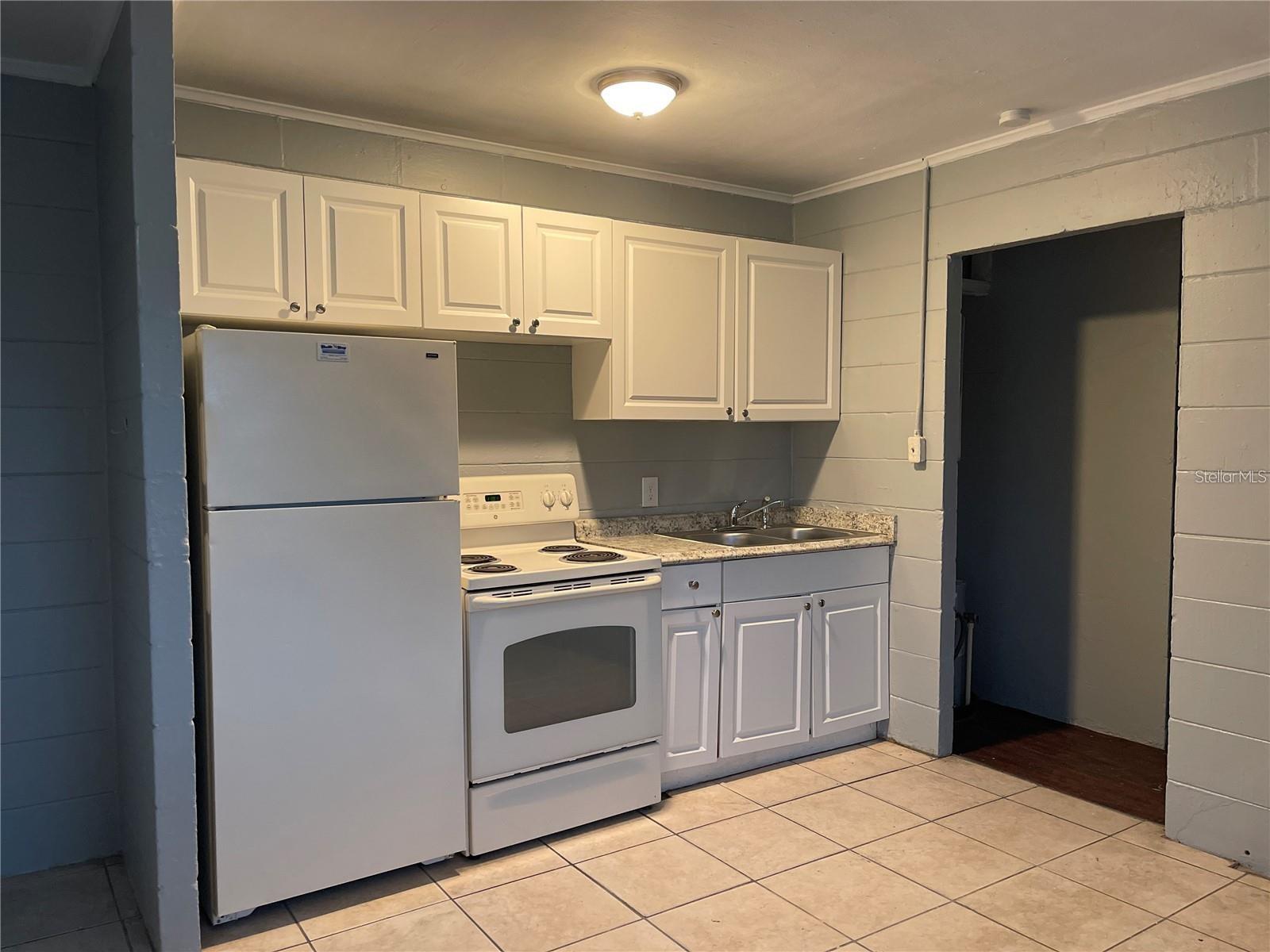 843 UNION ST S #D — photo 4