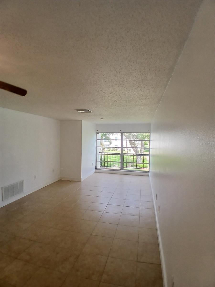 2700 BAYSHORE BLVD #2211 — photo 3