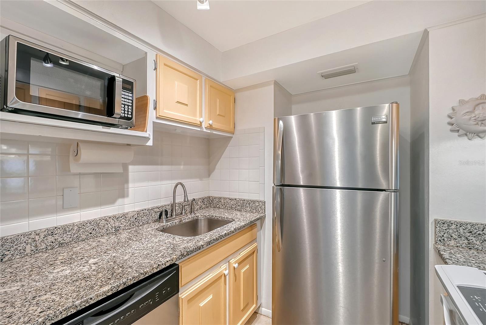 6157 MIDNIGHT PASS RD #G11 — photo 17