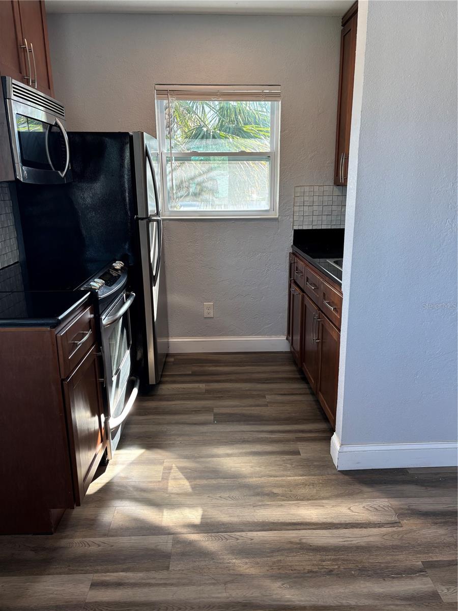 420 15TH AVE S #1/2 — photo 8