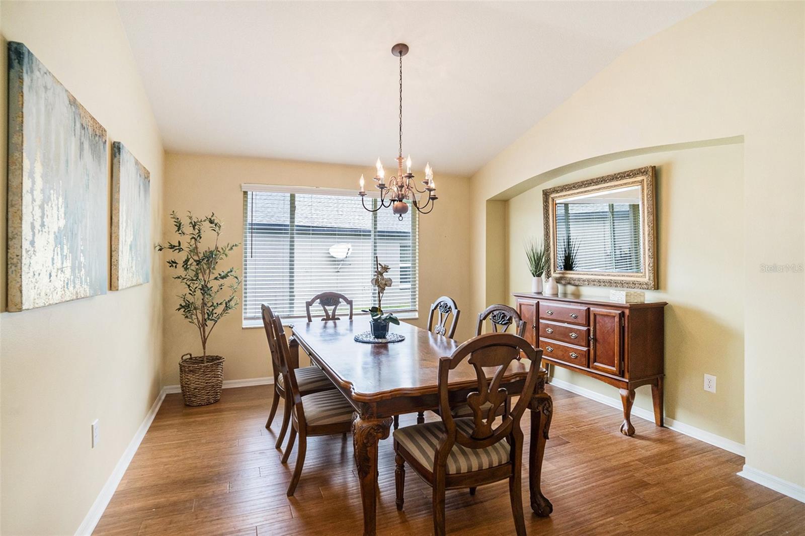 2132 RENSSELAER DR — photo 12