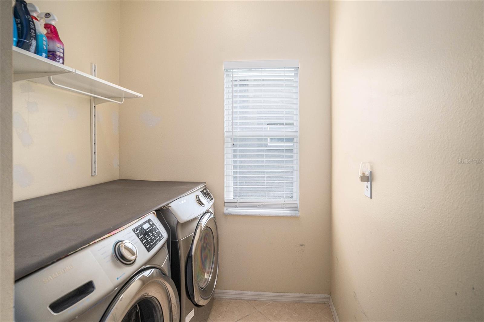 2132 RENSSELAER DR — photo 33