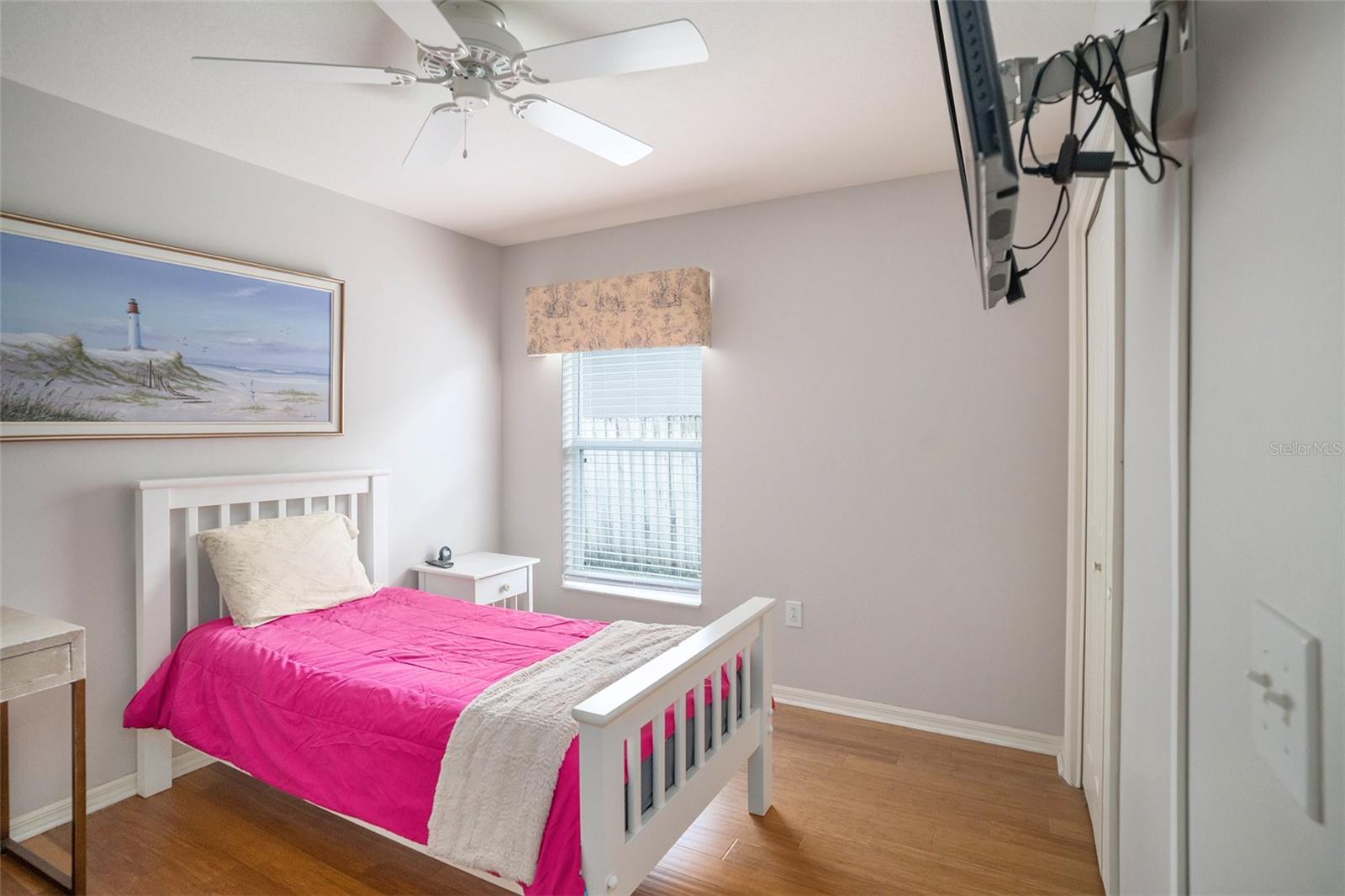 2132 RENSSELAER DR — photo 30