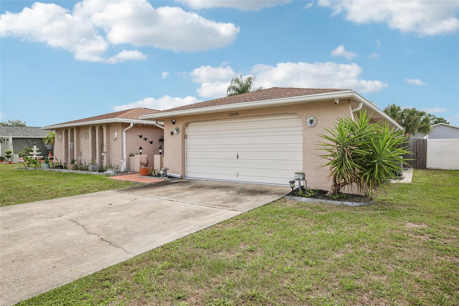 12630 CEDAR RIDGE DR — photo 2