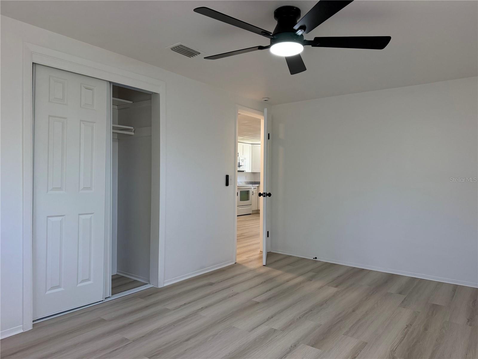 4533 GRAND CENTRAL AVE — photo 10