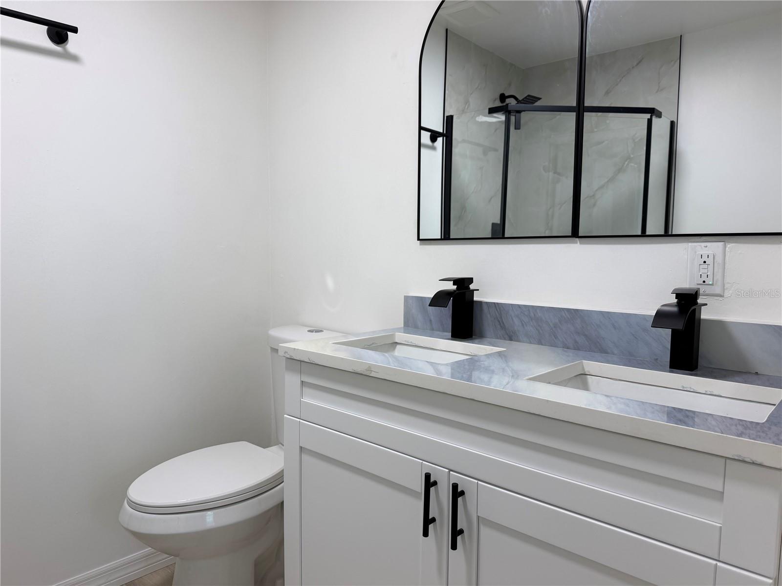 4533 GRAND CENTRAL AVE — photo 7