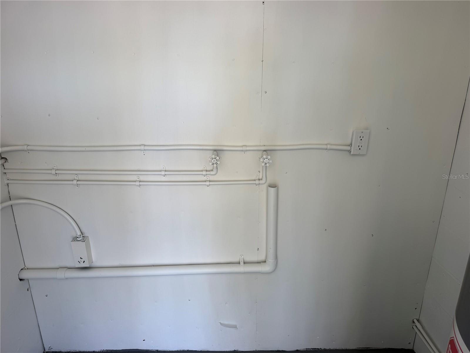 4533 GRAND CENTRAL AVE — photo 14