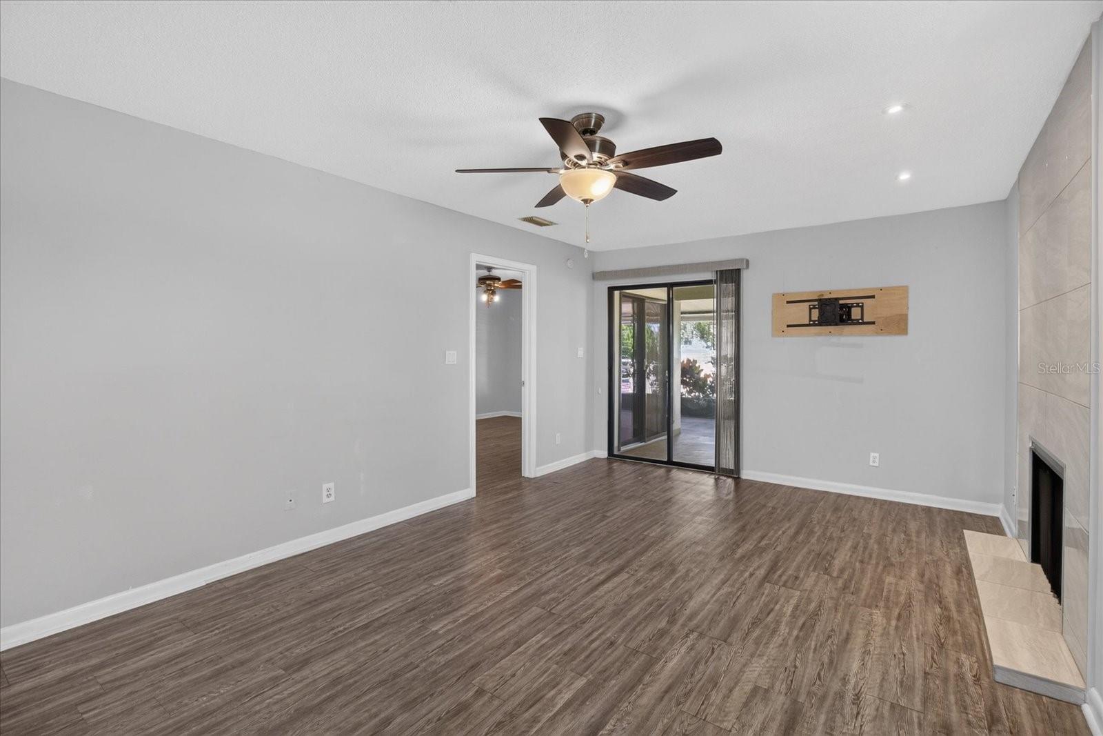 7360 ULMERTON RD #2E — photo 10