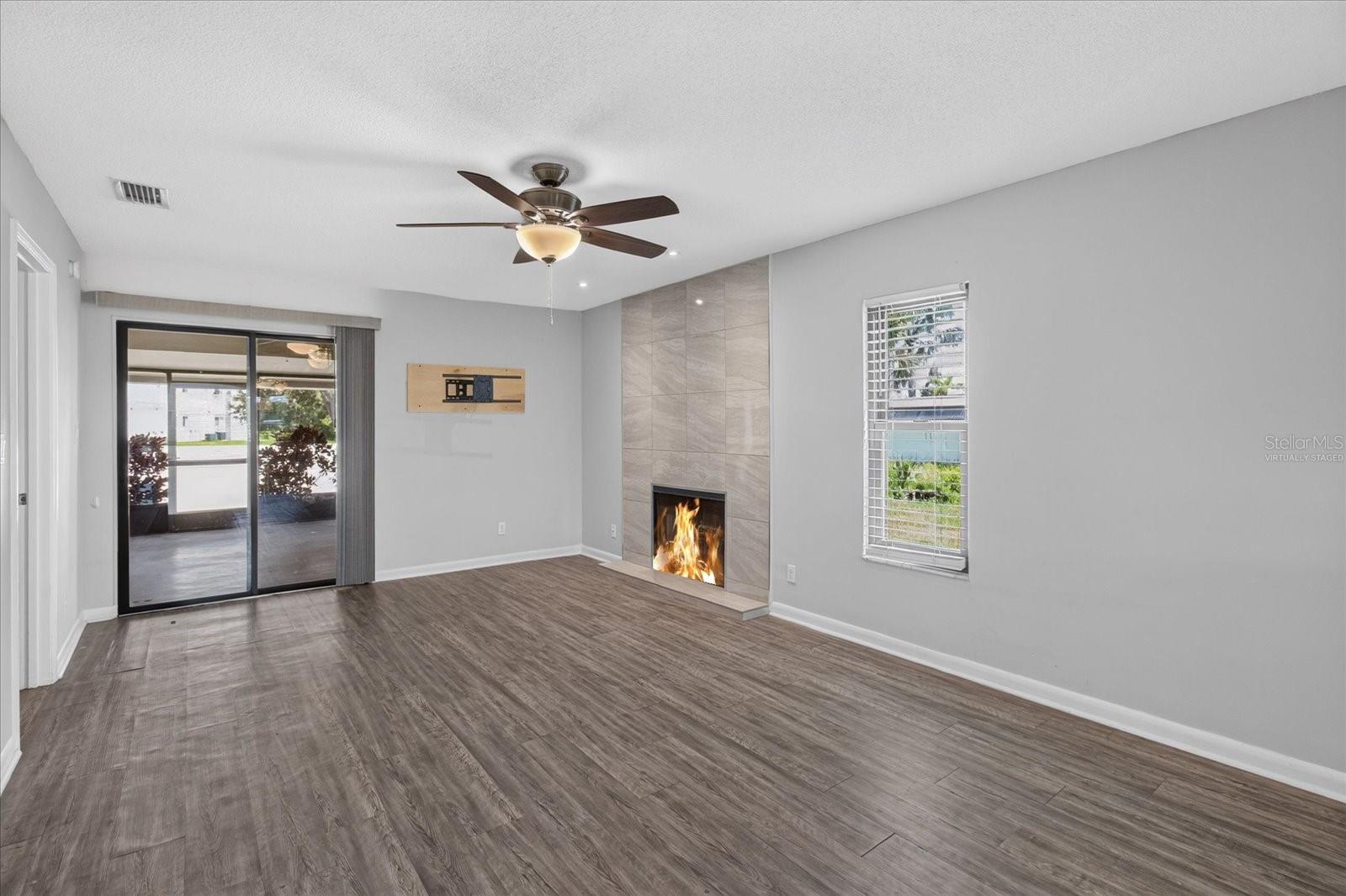 7360 ULMERTON RD #2E — photo 9