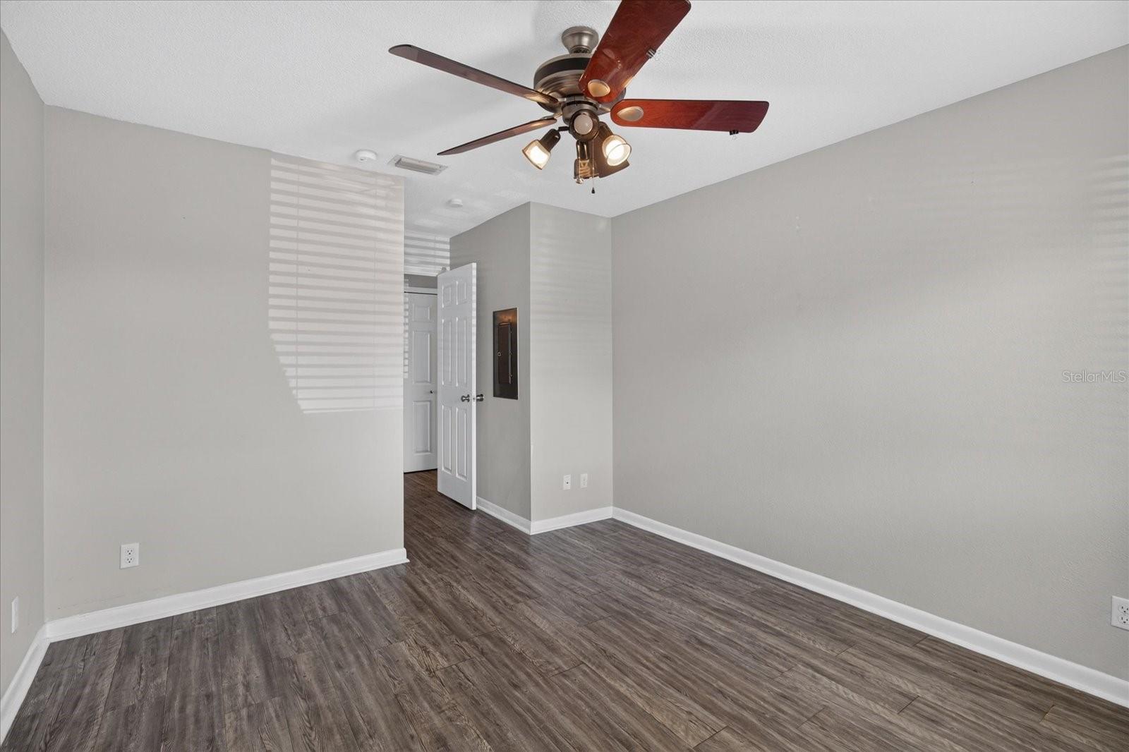 7360 ULMERTON RD #2E — photo 27