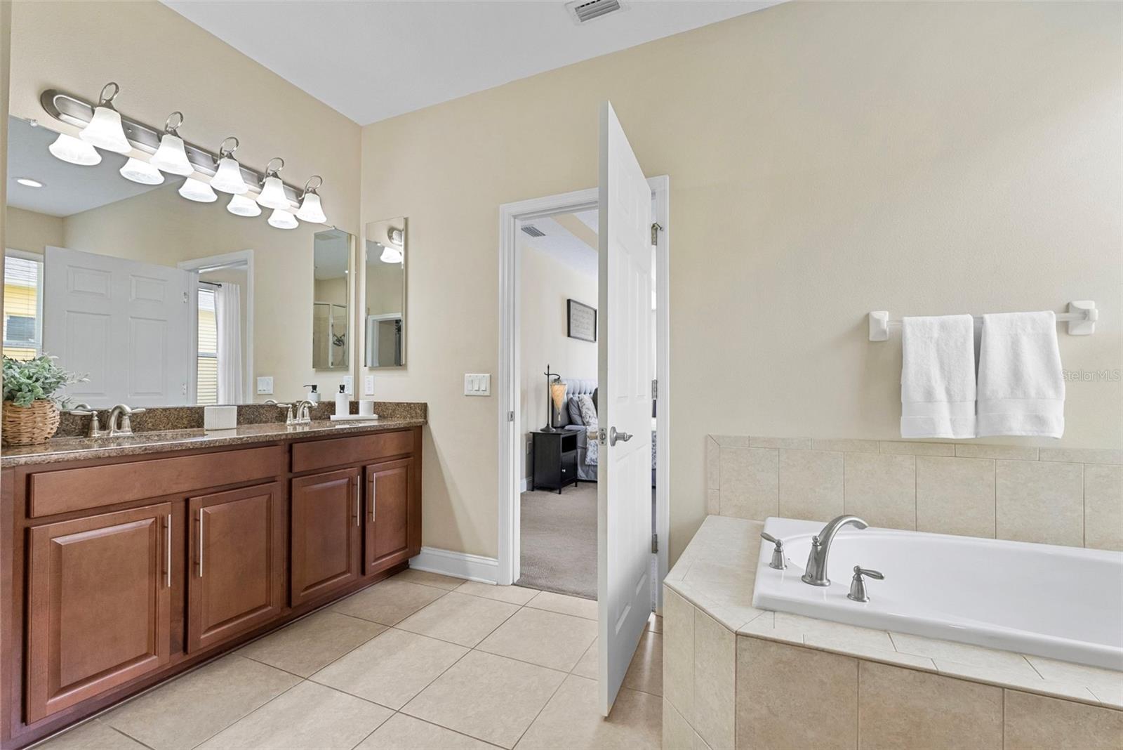 20147 OAKFLOWER AVE — photo 29