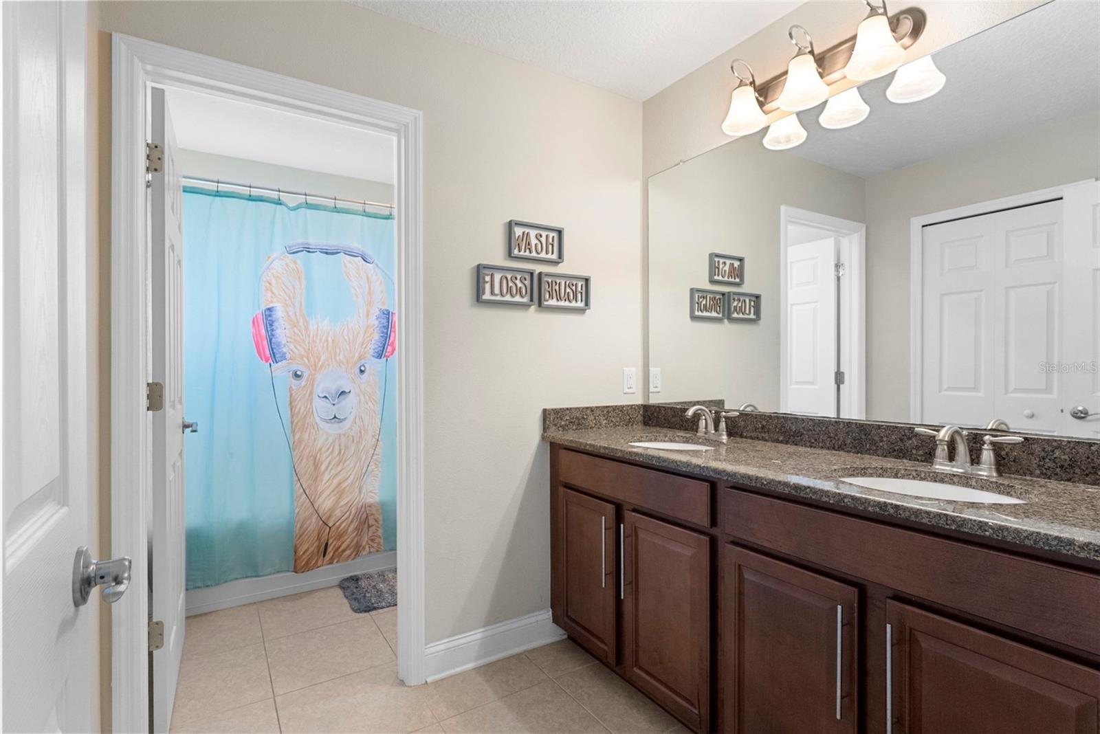 20147 OAKFLOWER AVE — photo 33