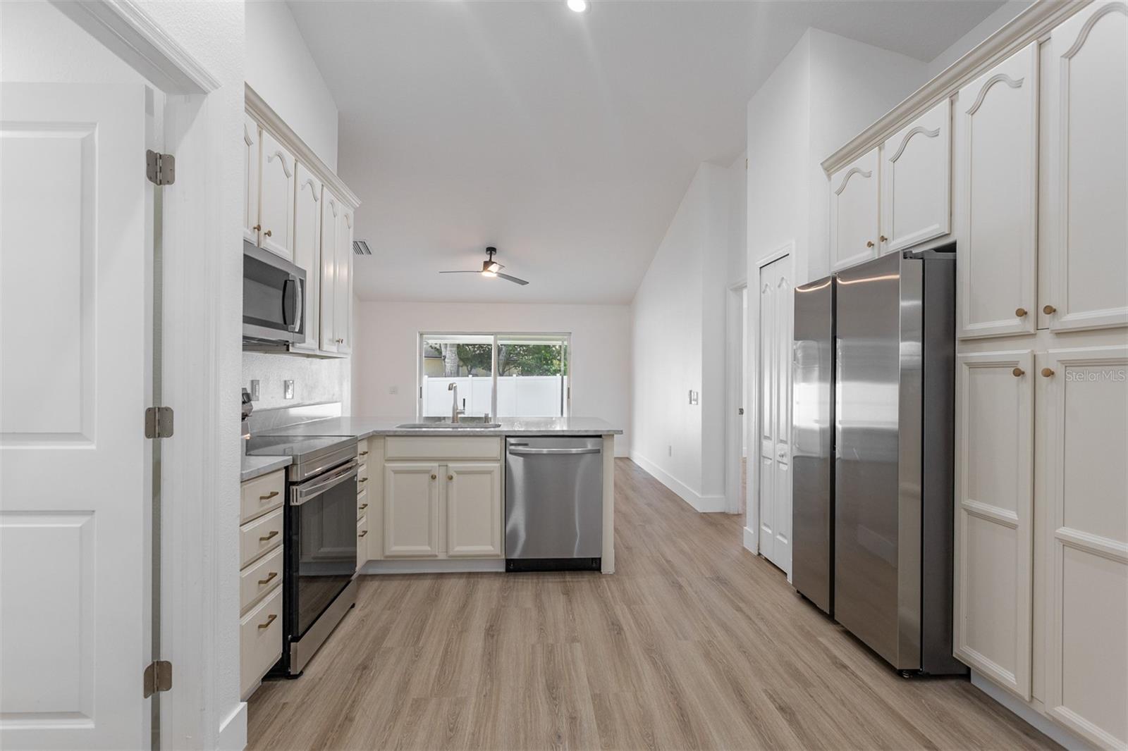 24847 WILD FRONTIER DR — photo 5