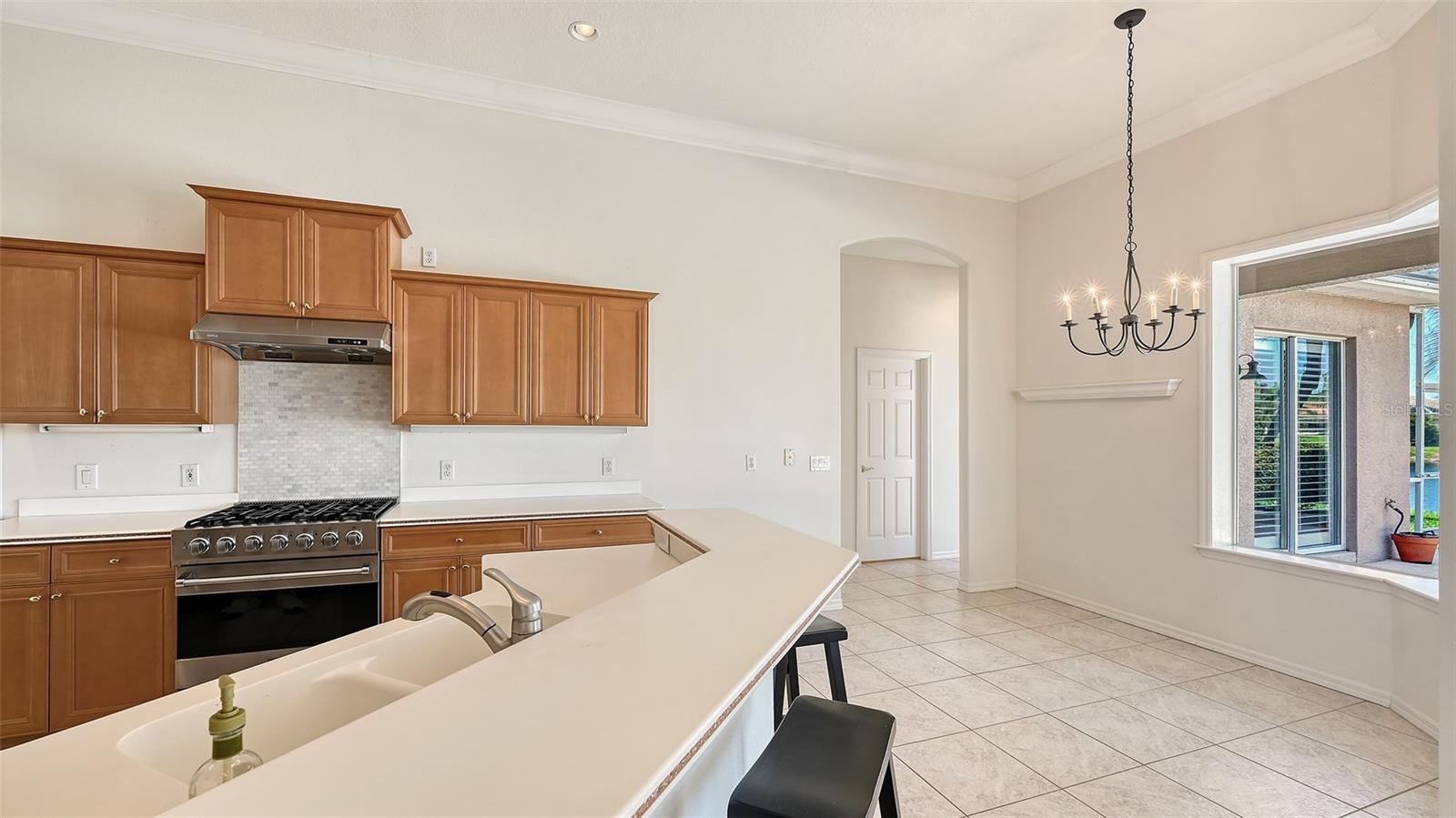 335 PARK TRACE BLVD — photo 17