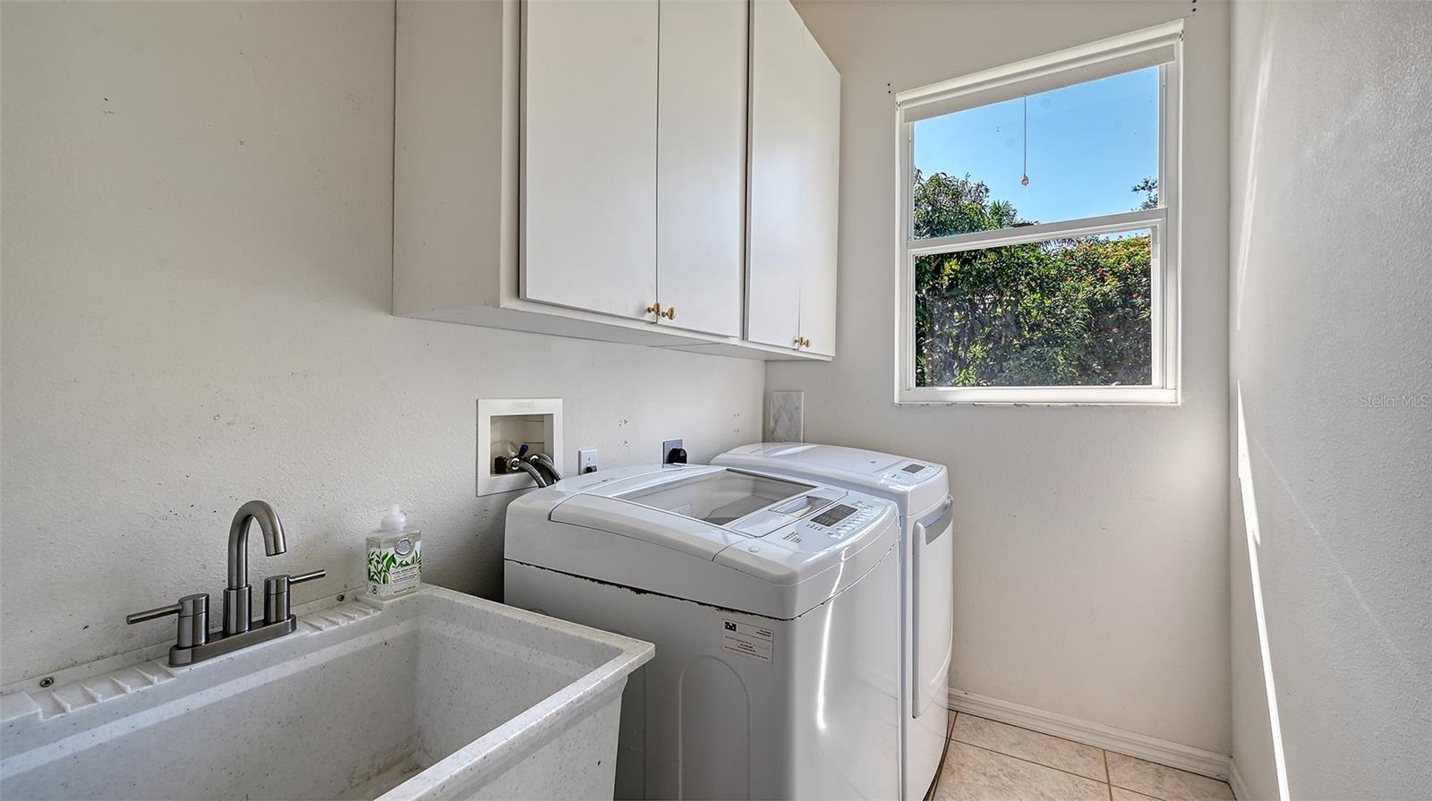 335 PARK TRACE BLVD — photo 34