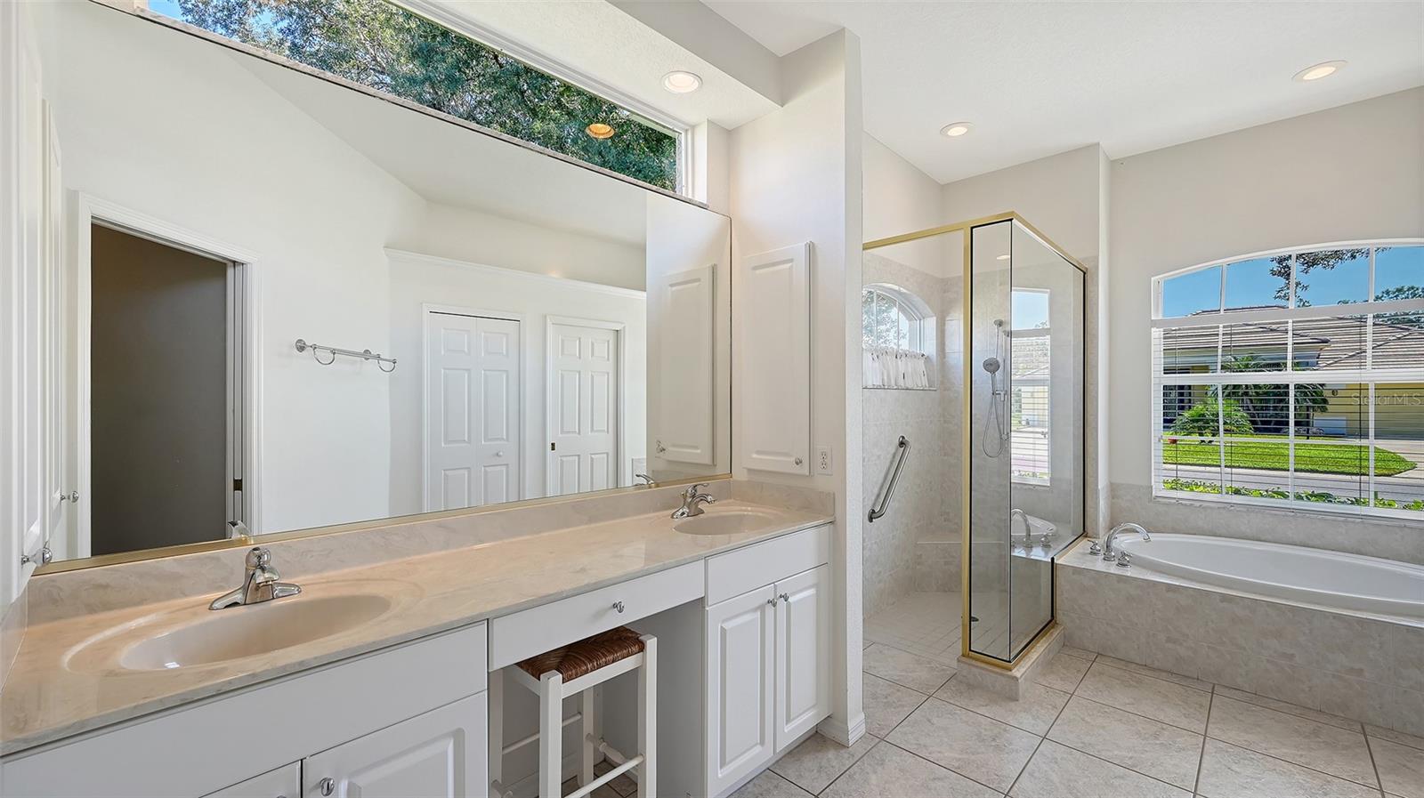 335 PARK TRACE BLVD — photo 25