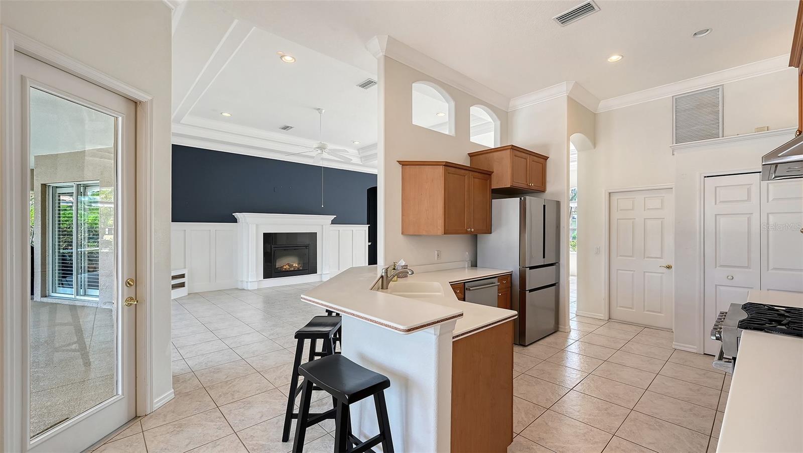 335 PARK TRACE BLVD — photo 19