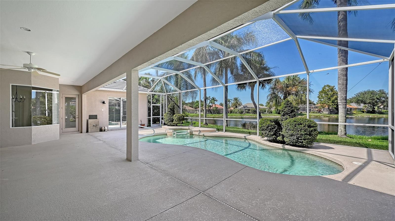 335 PARK TRACE BLVD — photo 39