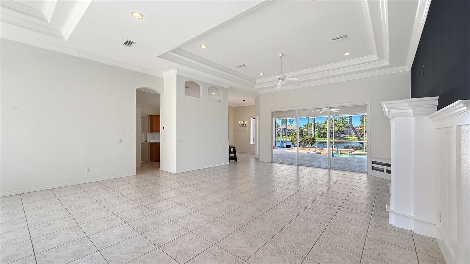 335 PARK TRACE BLVD — photo 10