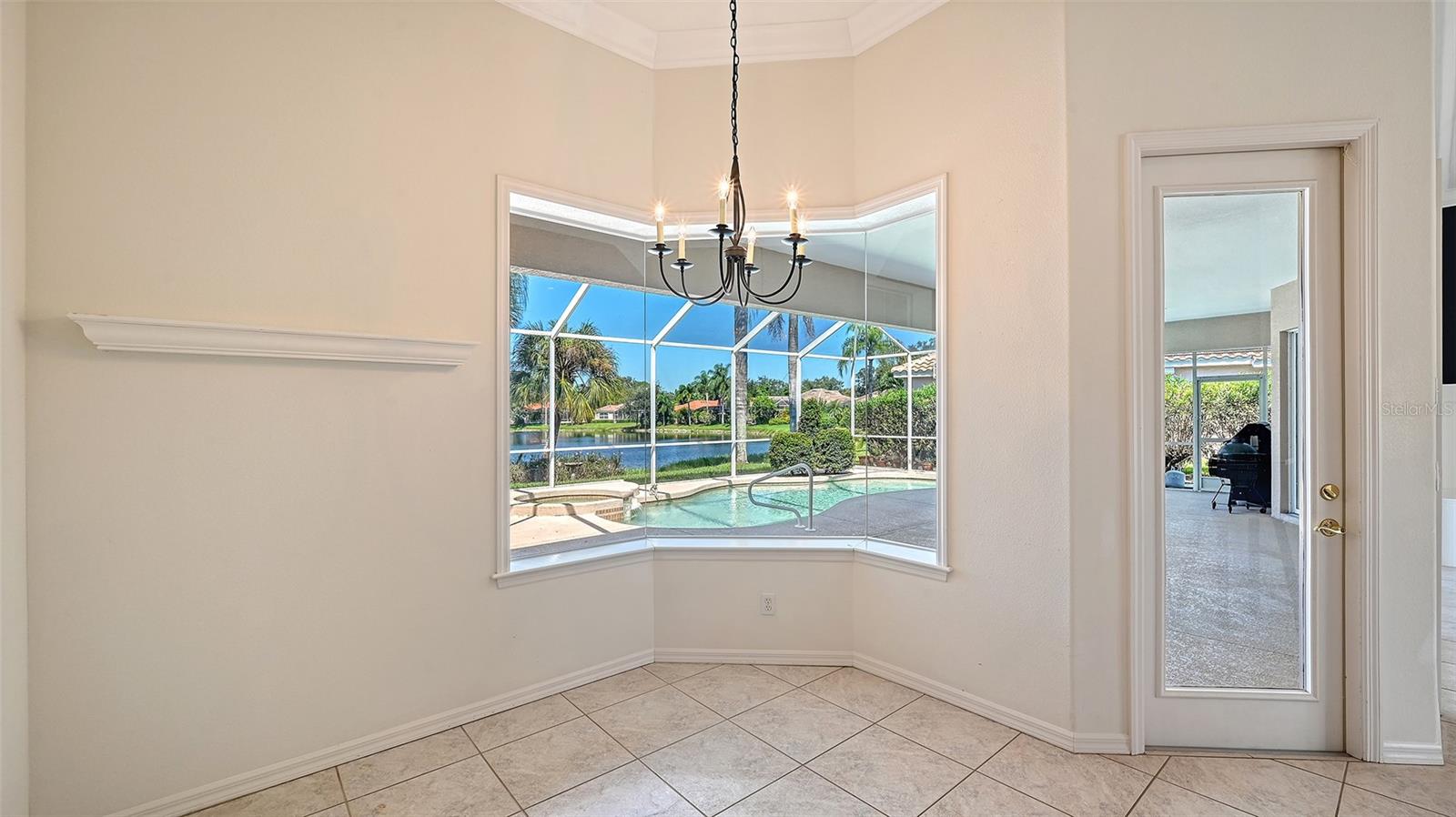335 PARK TRACE BLVD — photo 18