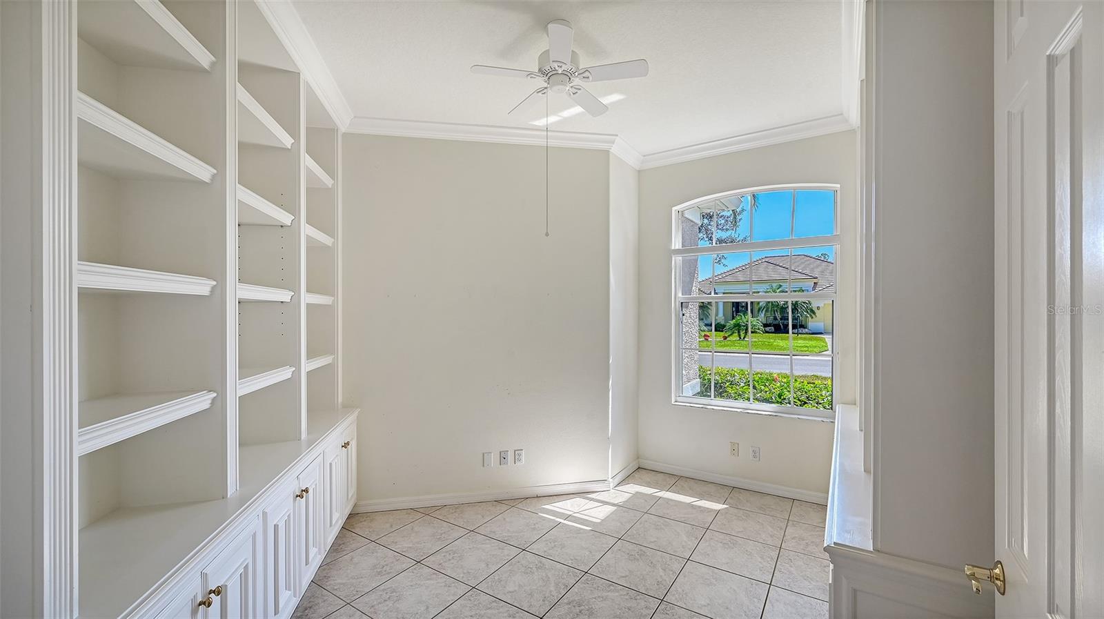 335 PARK TRACE BLVD — photo 32