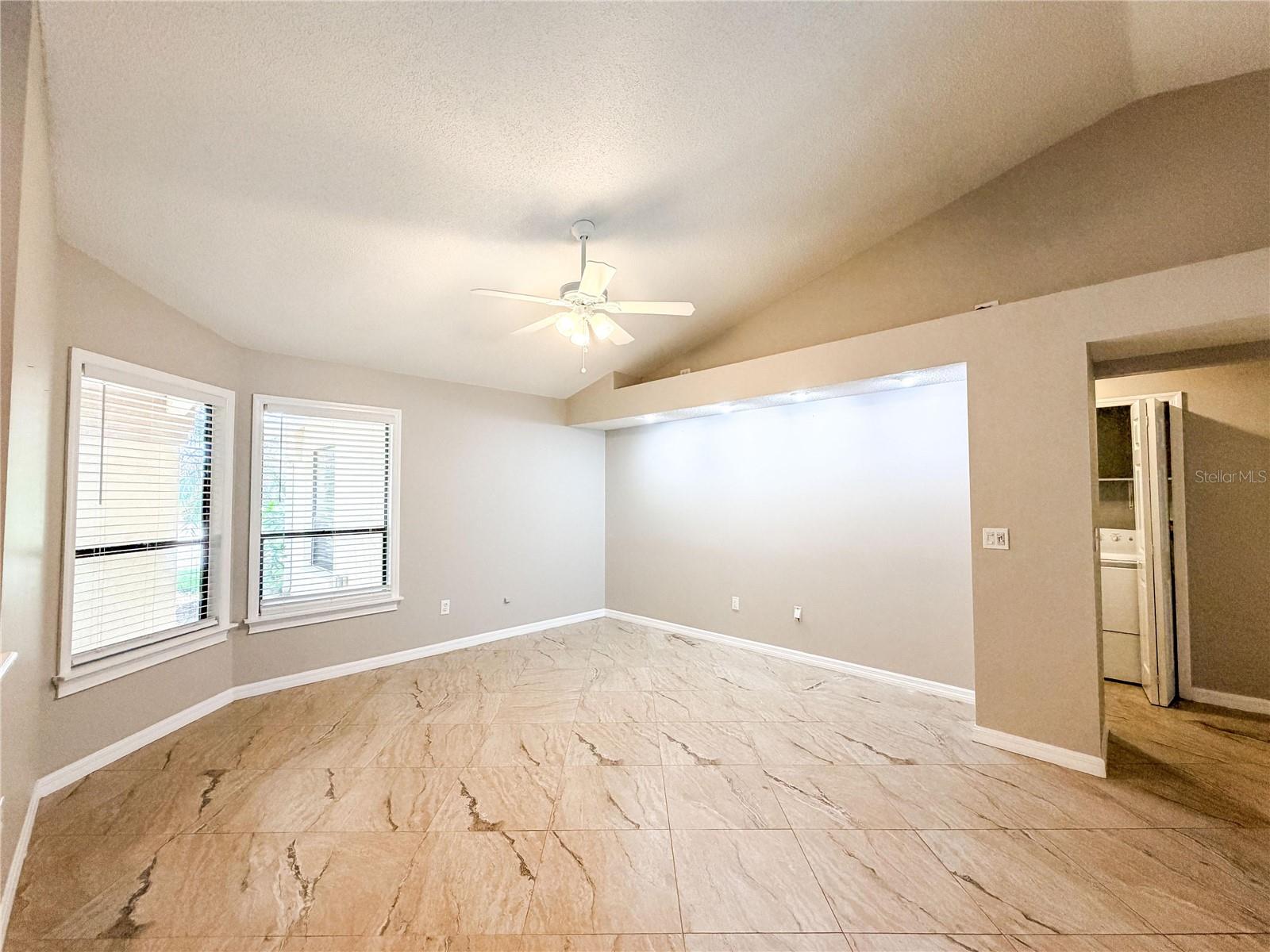 9542 PEBBLE GLEN AVE — photo 18