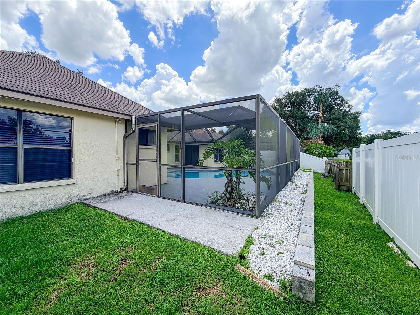 9542 PEBBLE GLEN AVE — photo 6