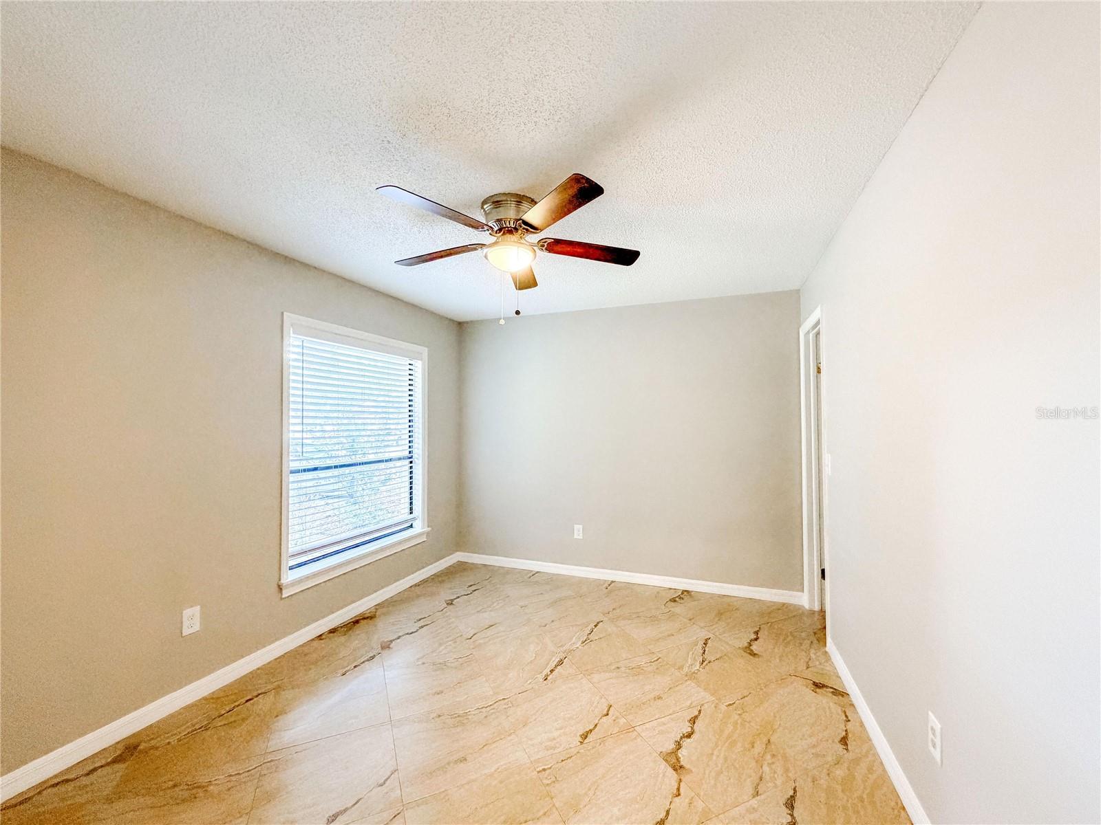 9542 PEBBLE GLEN AVE — photo 36