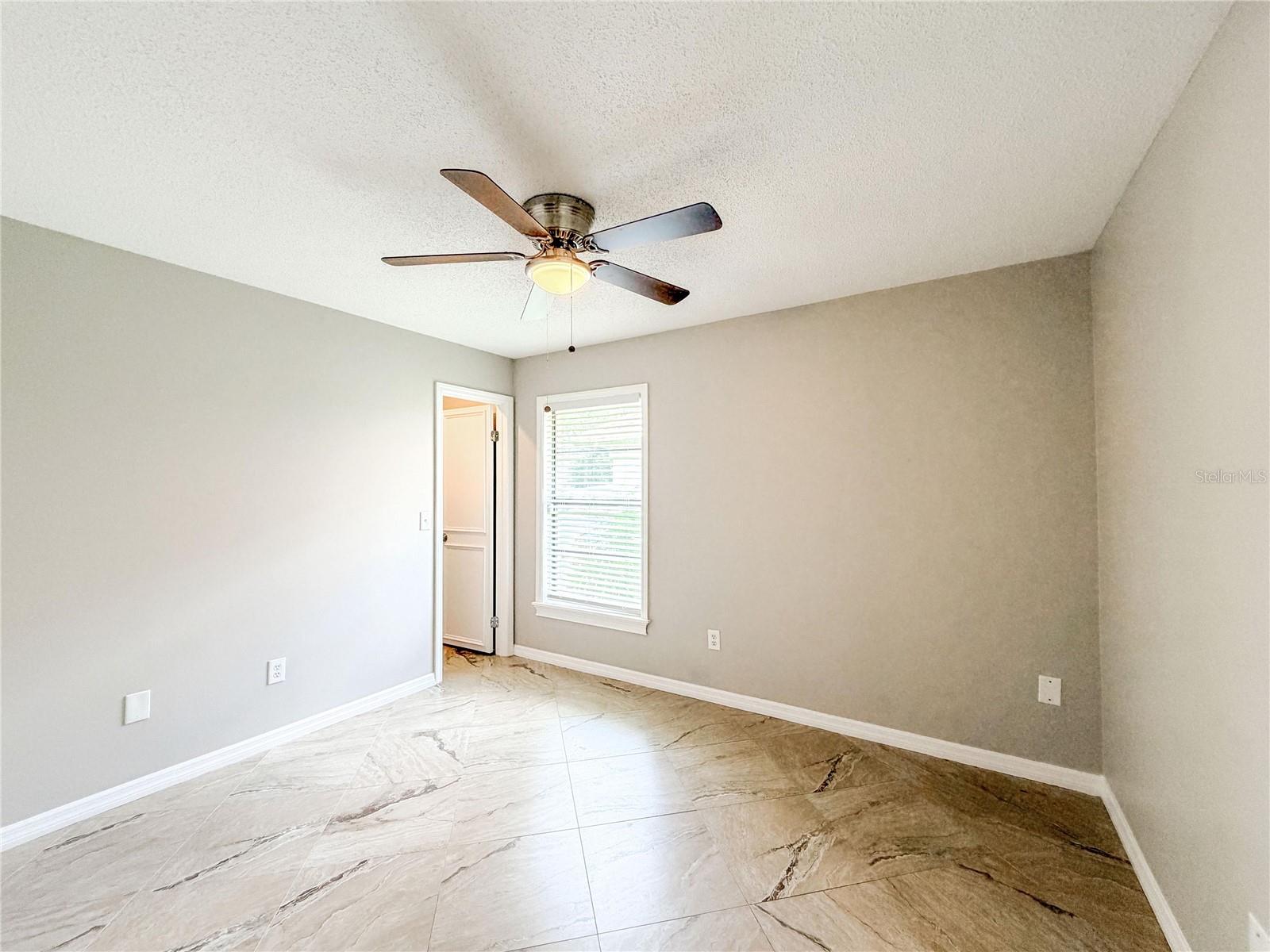 9542 PEBBLE GLEN AVE — photo 33
