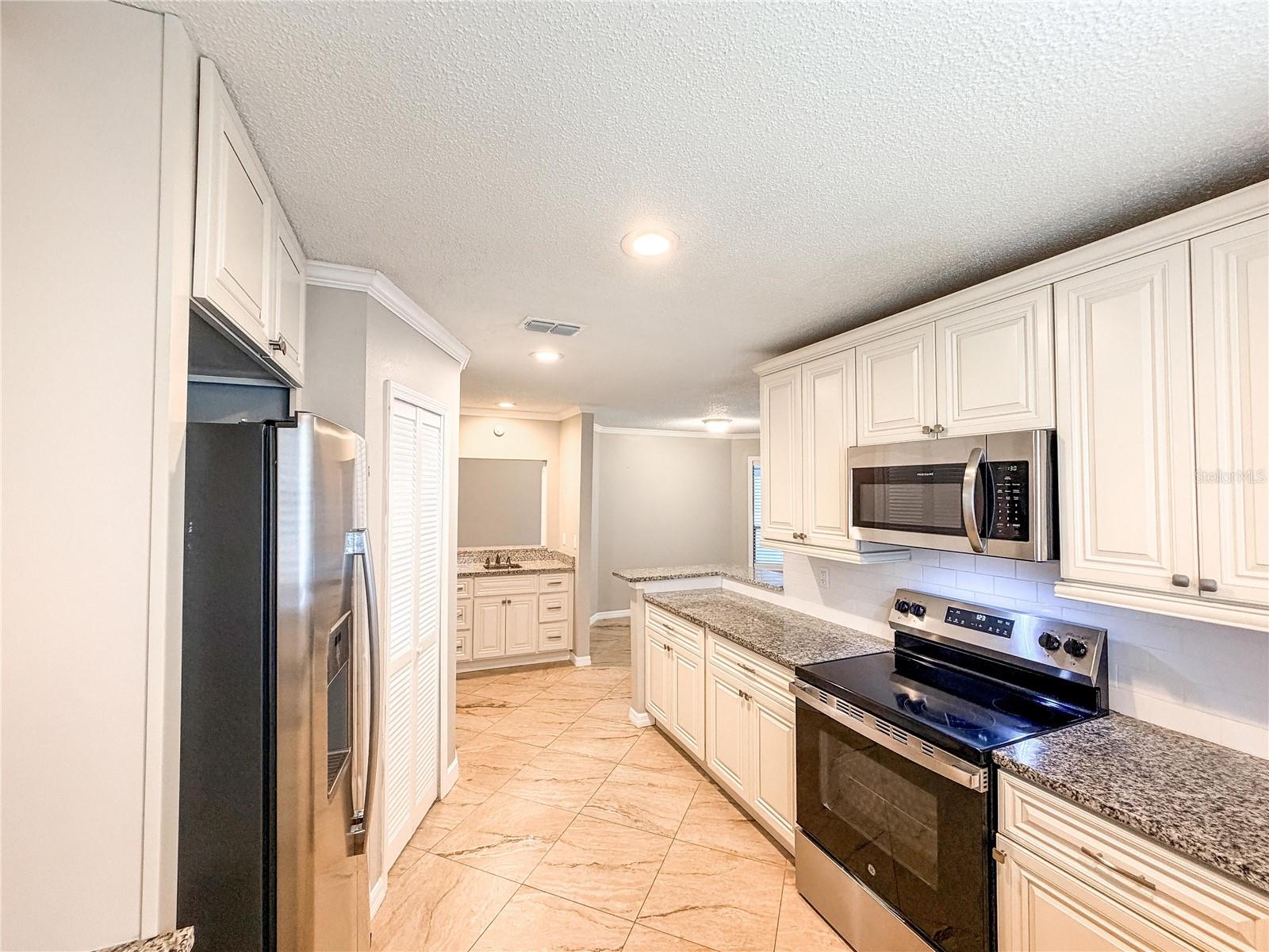 9542 PEBBLE GLEN AVE — photo 20