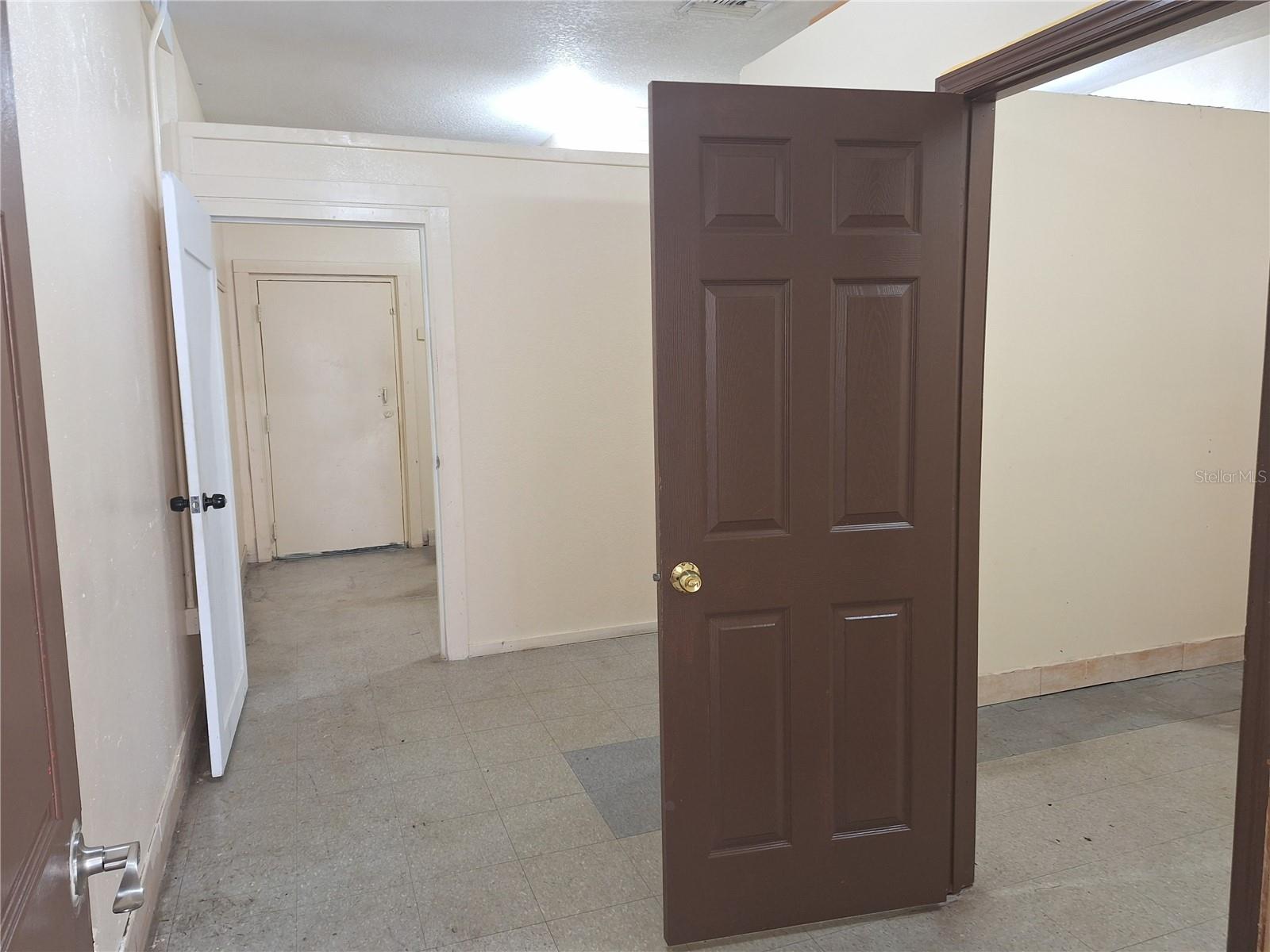 1402 E FLETCHER AVE #1426 — photo 8