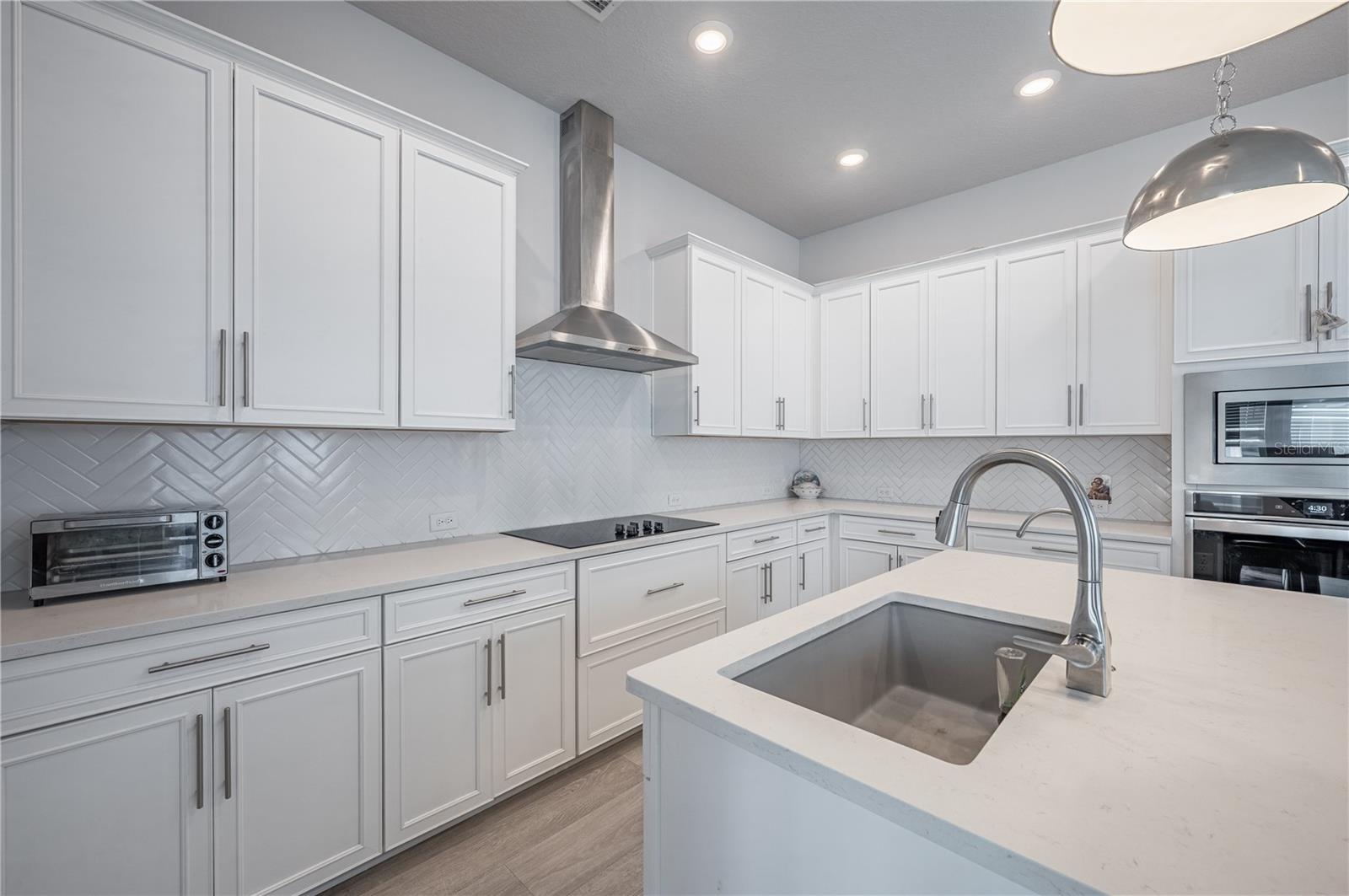 2400 EZZELL CT — photo 6