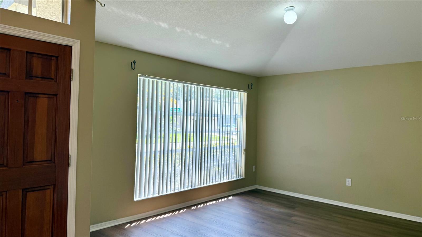 9917 COLONNADE DR — photo 7