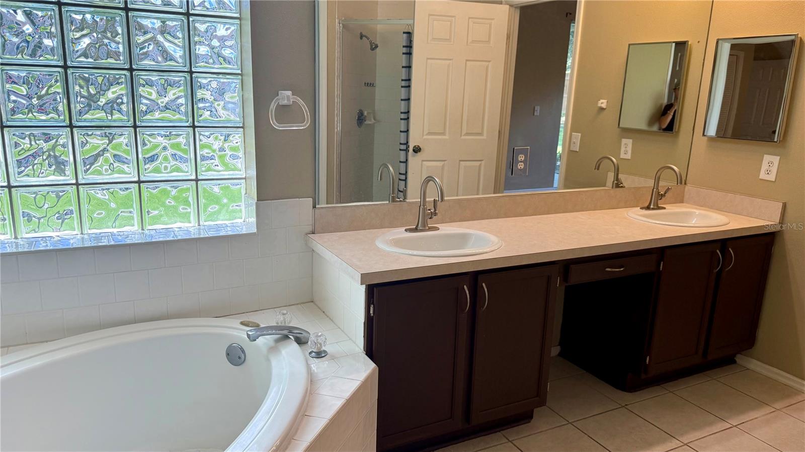 9917 COLONNADE DR — photo 25