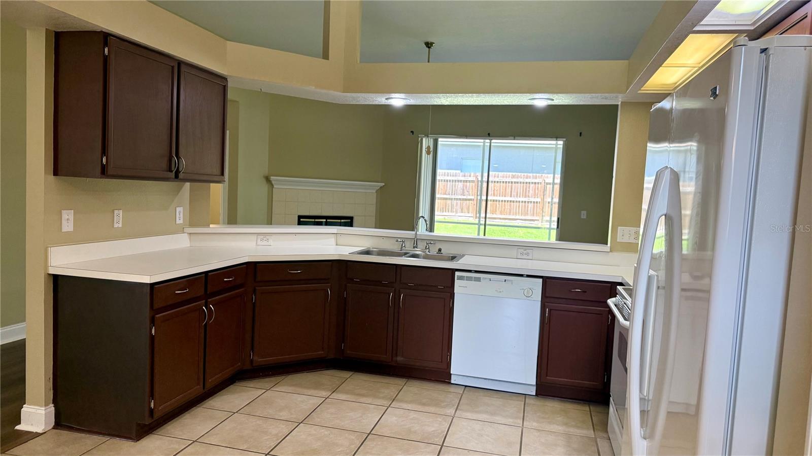 9917 COLONNADE DR — photo 11