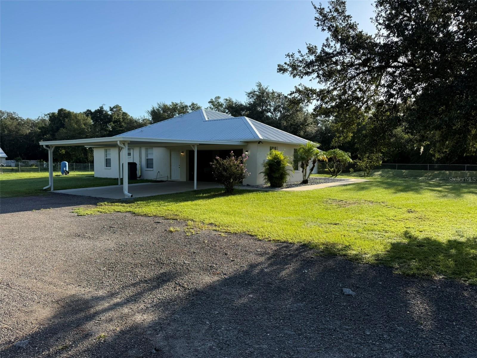 1978 WOOTEN RD — photo 3