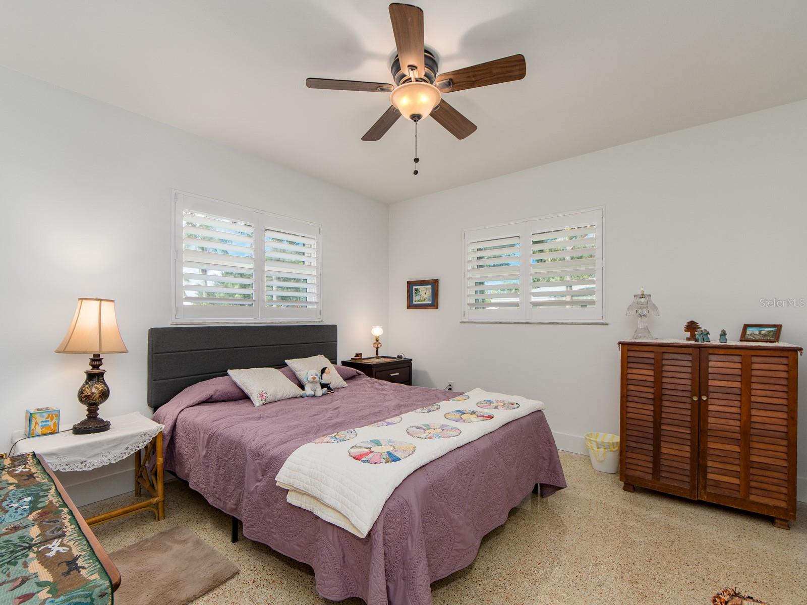 63 NICHOLAS DR — photo 23