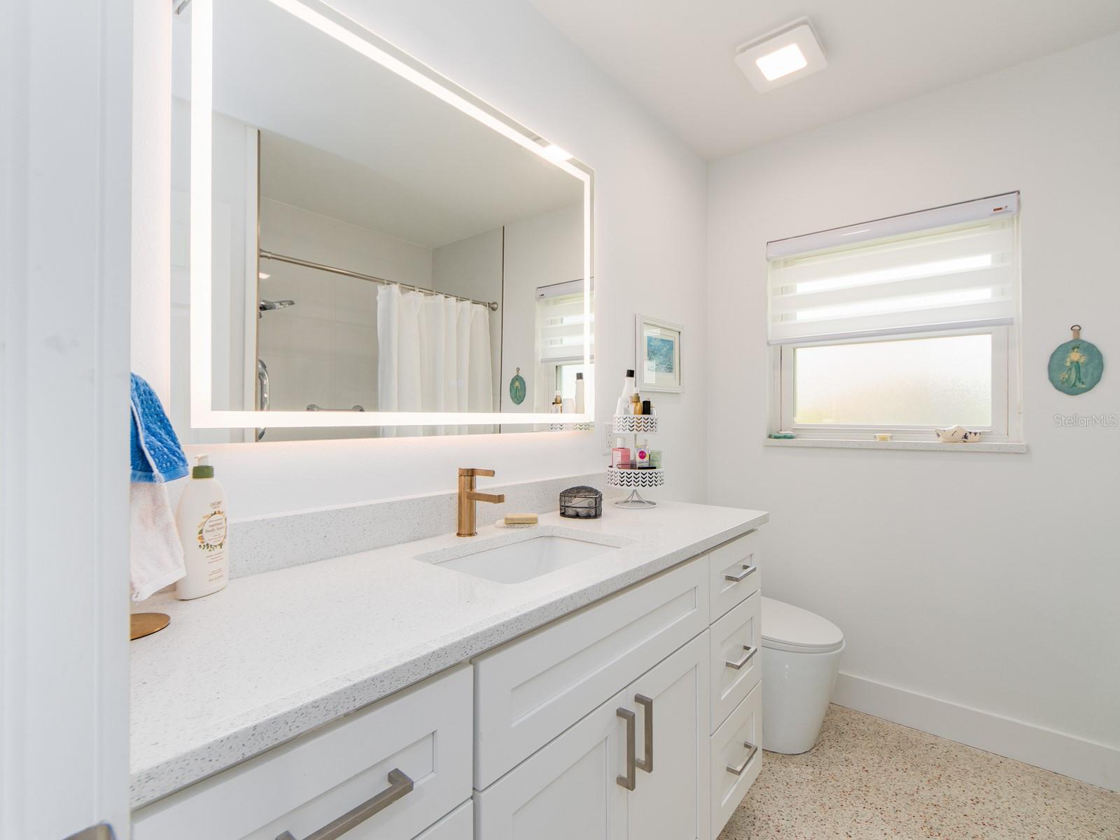 63 NICHOLAS DR — photo 21