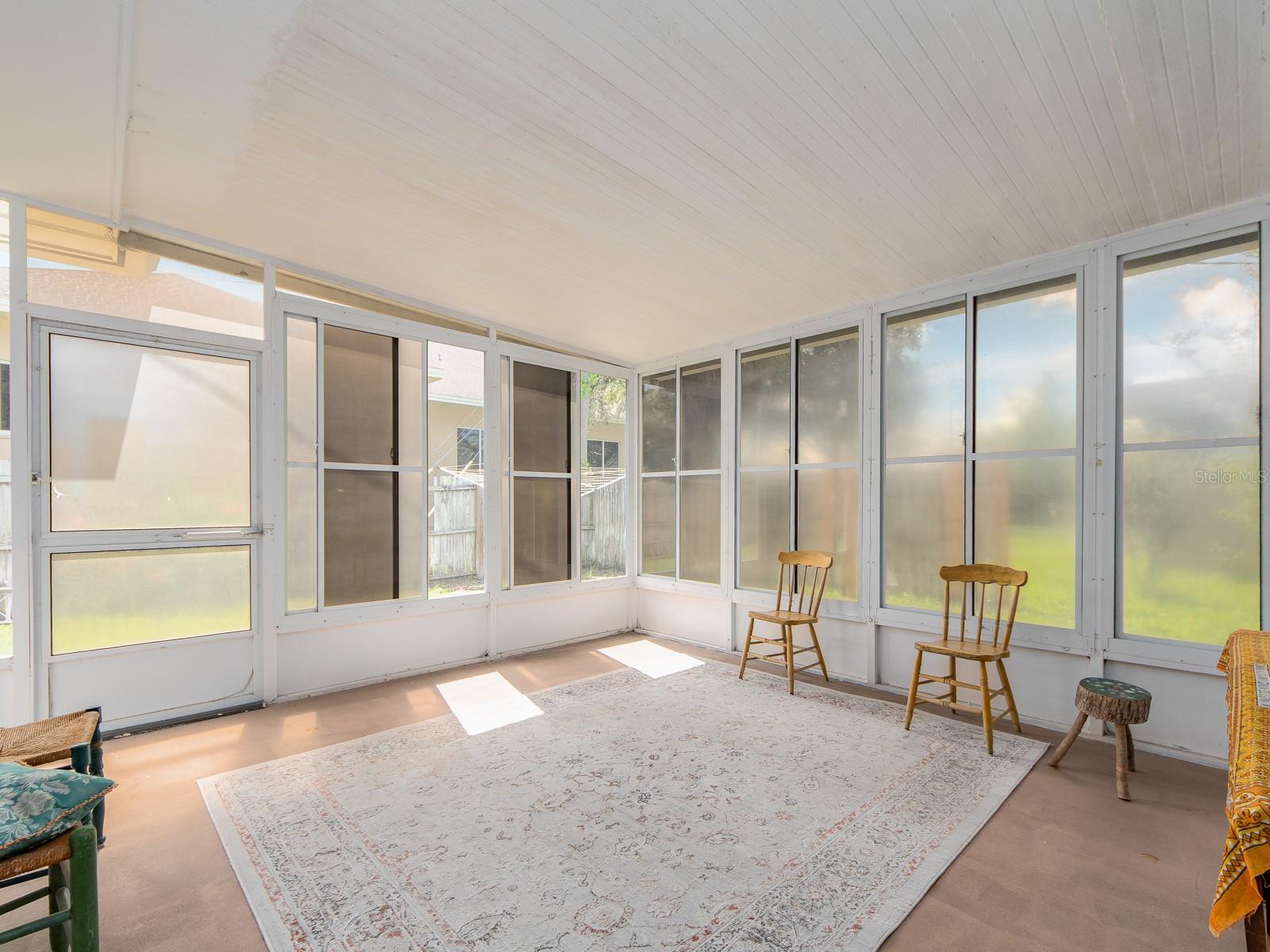 63 NICHOLAS DR — photo 16