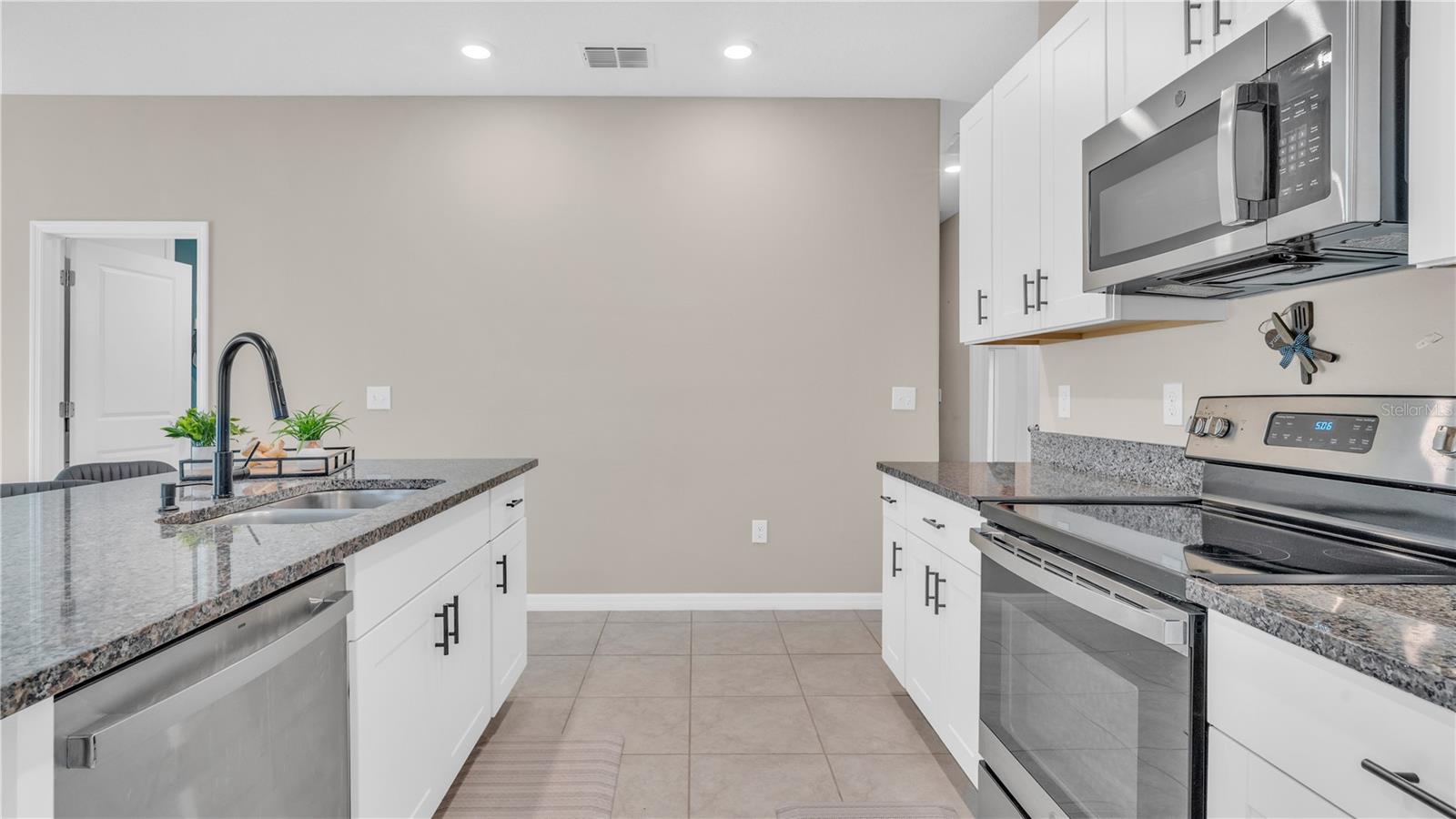 1841 CRINKLE LEAF CT — photo 8