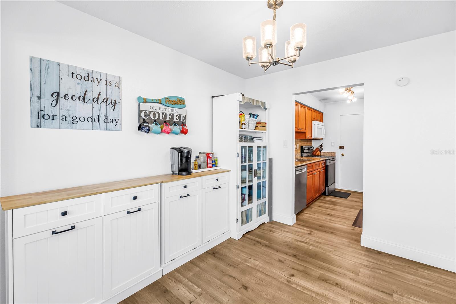 7200 SUNSHINE SKYWAY LN S #8B — photo 14