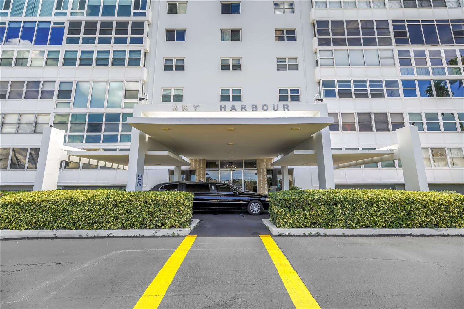 7200 SUNSHINE SKYWAY LN S #8B — photo 48