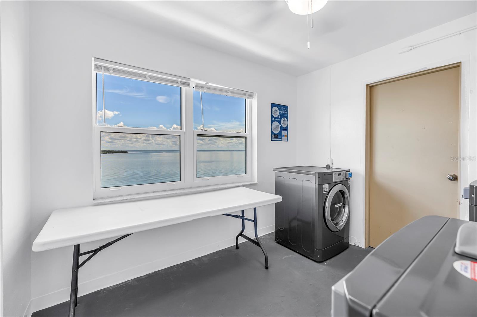 7200 SUNSHINE SKYWAY LN S #8B — photo 31