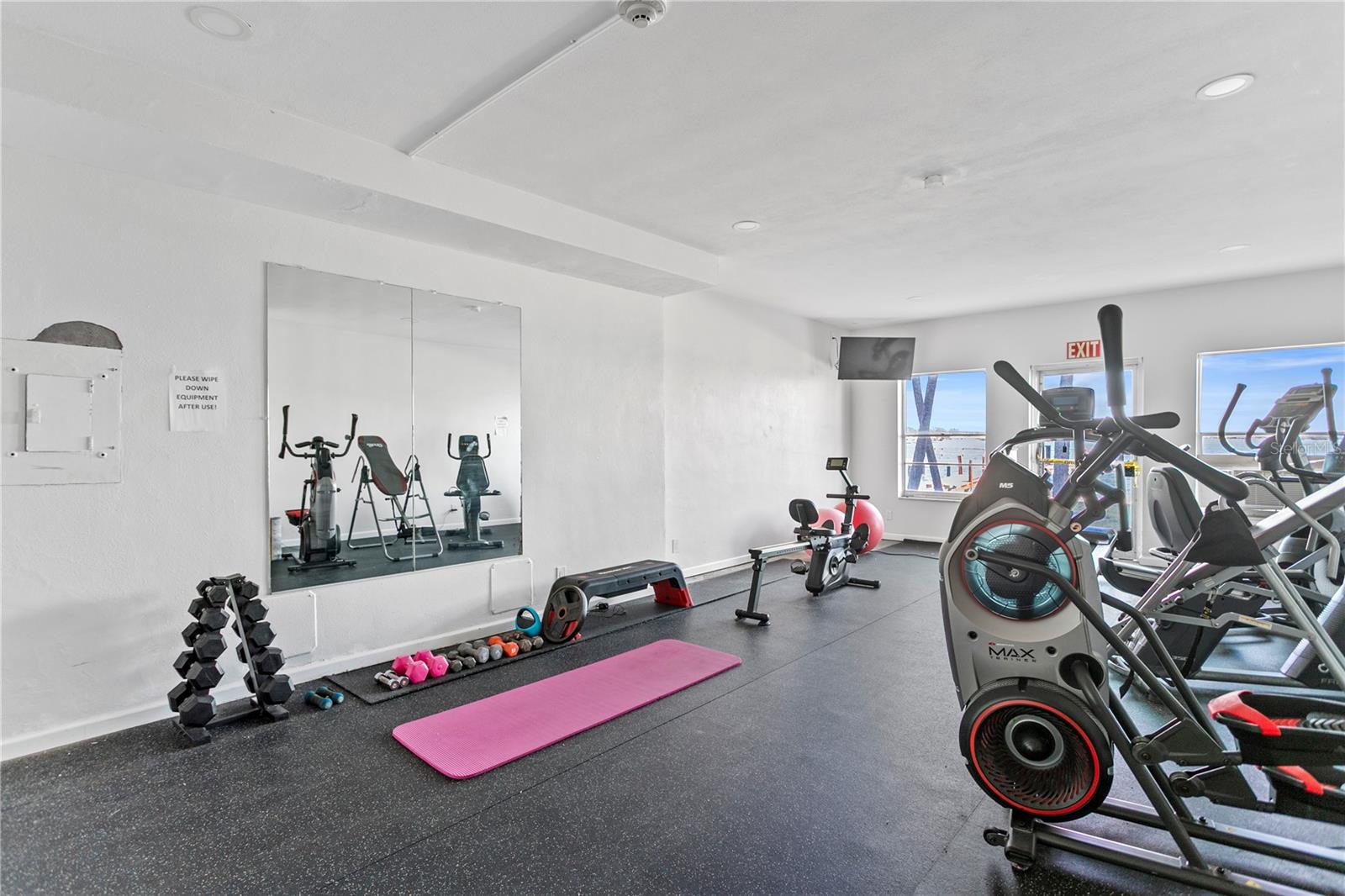 7200 SUNSHINE SKYWAY LN S #8B — photo 47