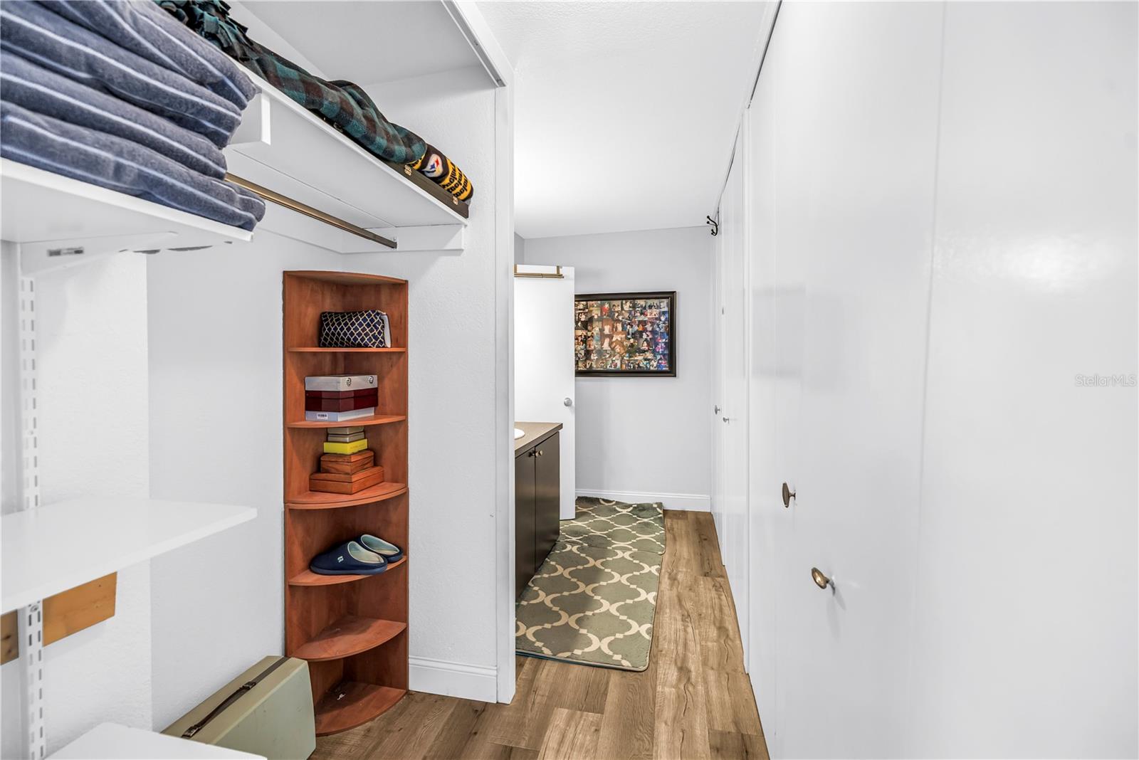 7200 SUNSHINE SKYWAY LN S #8B — photo 24