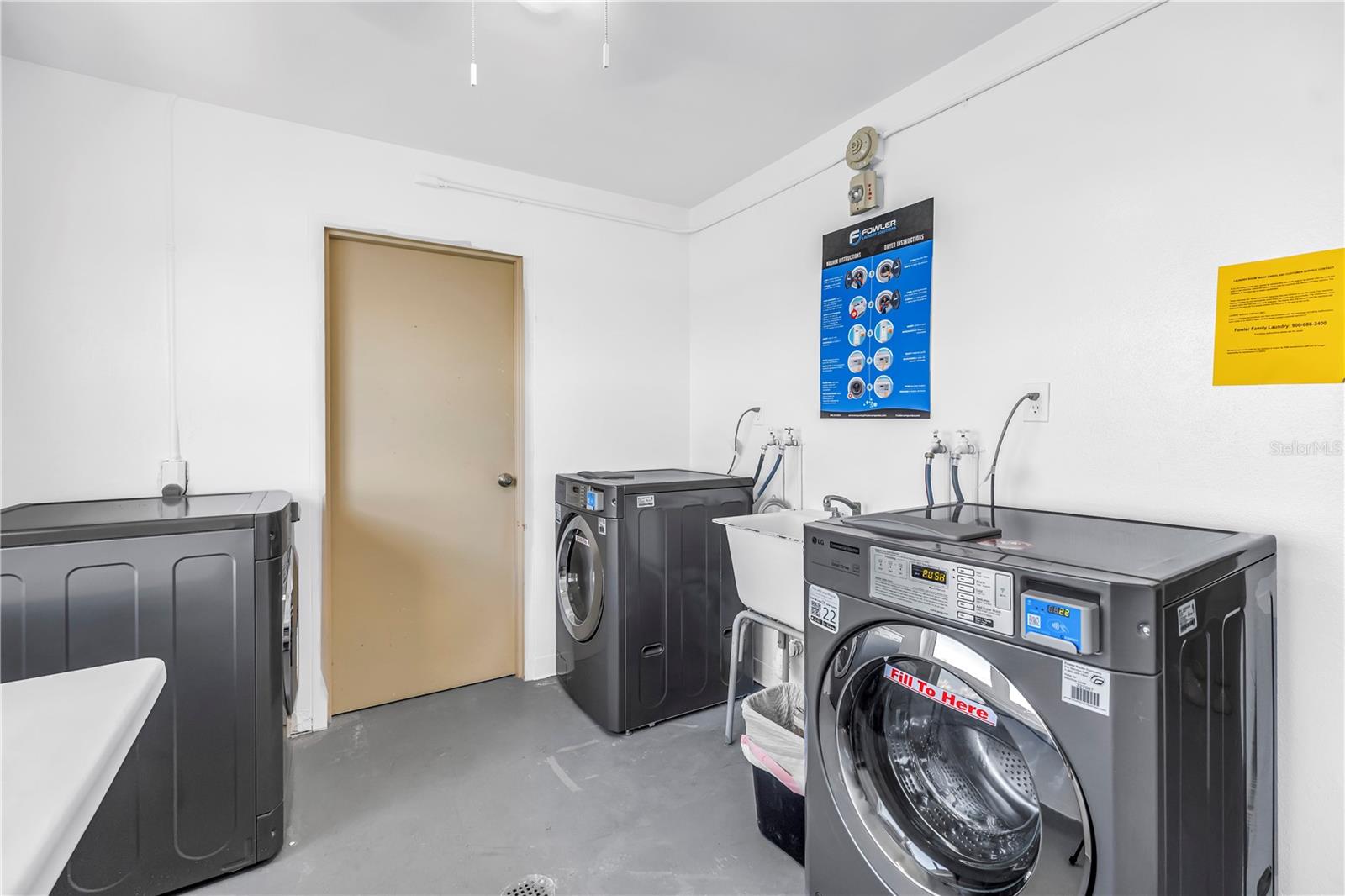 7200 SUNSHINE SKYWAY LN S #8B — photo 32