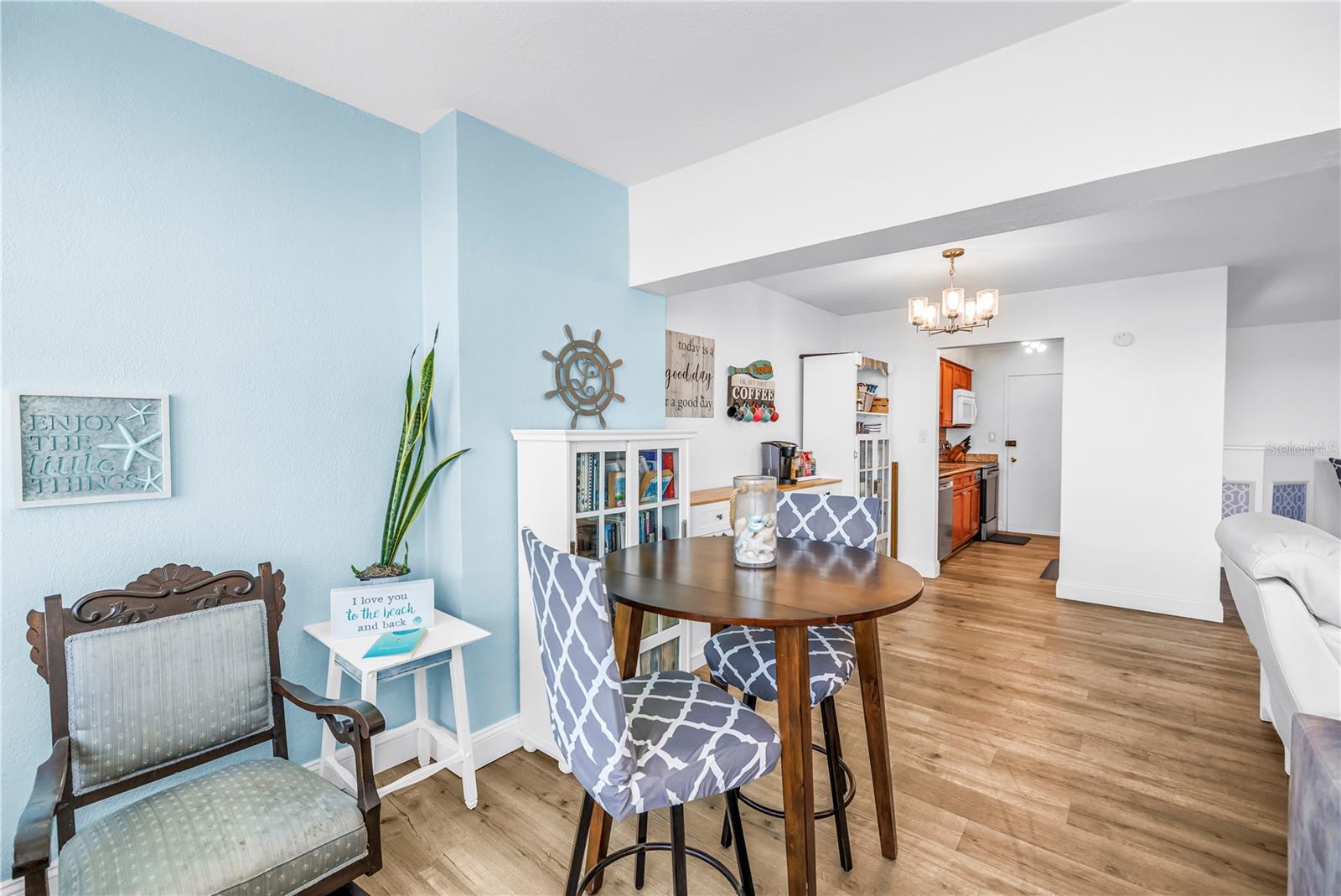 7200 SUNSHINE SKYWAY LN S #8B — photo 13