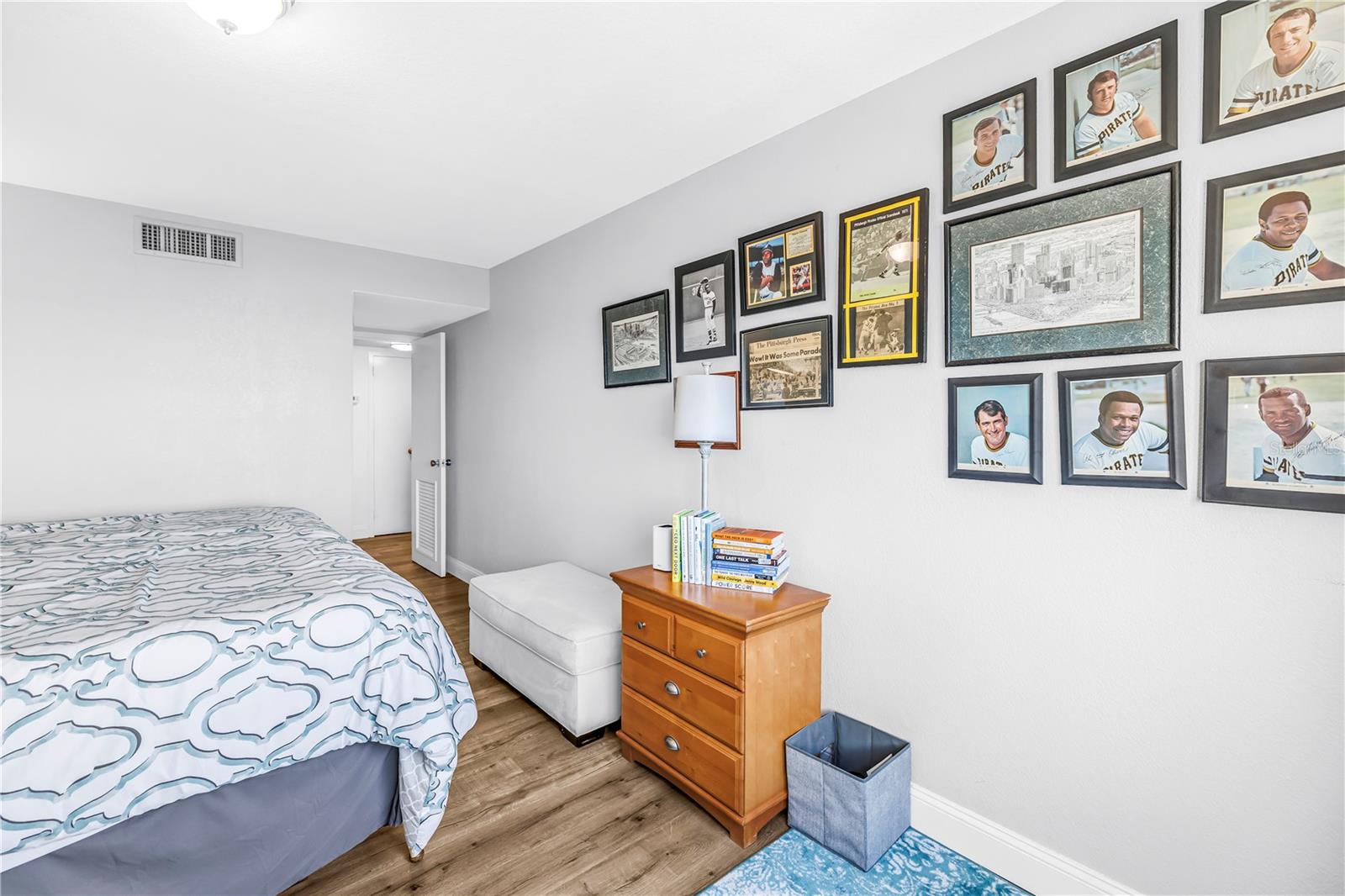 7200 SUNSHINE SKYWAY LN S #8B — photo 28