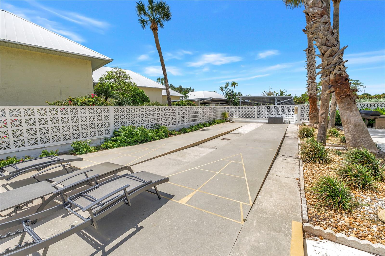 7200 SUNSHINE SKYWAY LN S #8B — photo 43